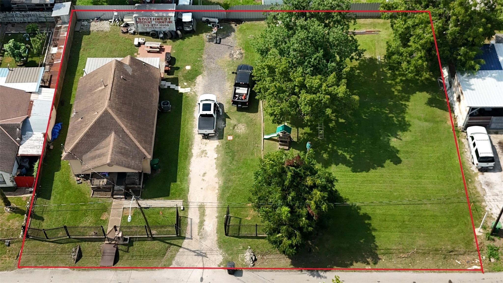 Listing photo 1
