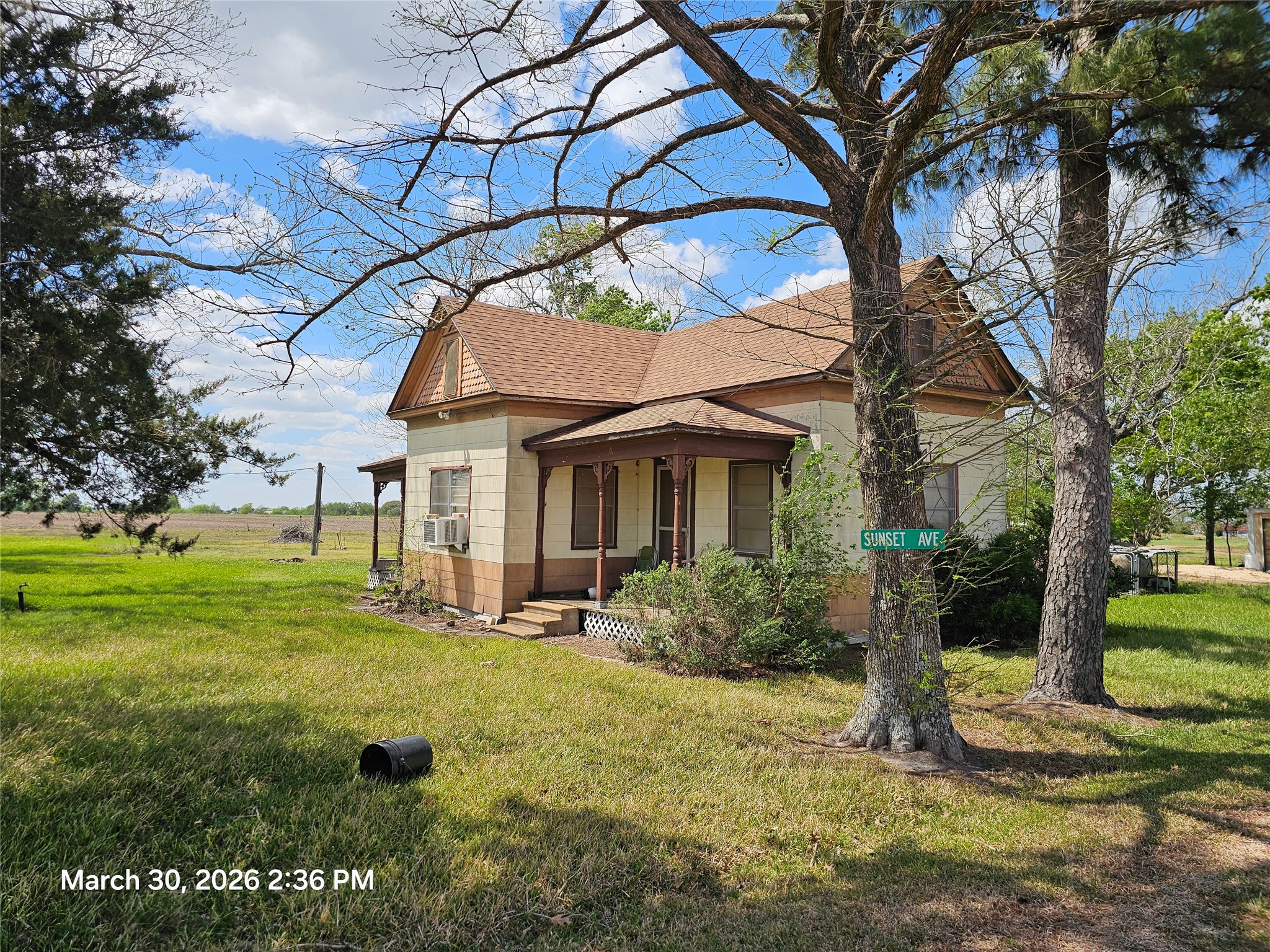 Listing photo 3