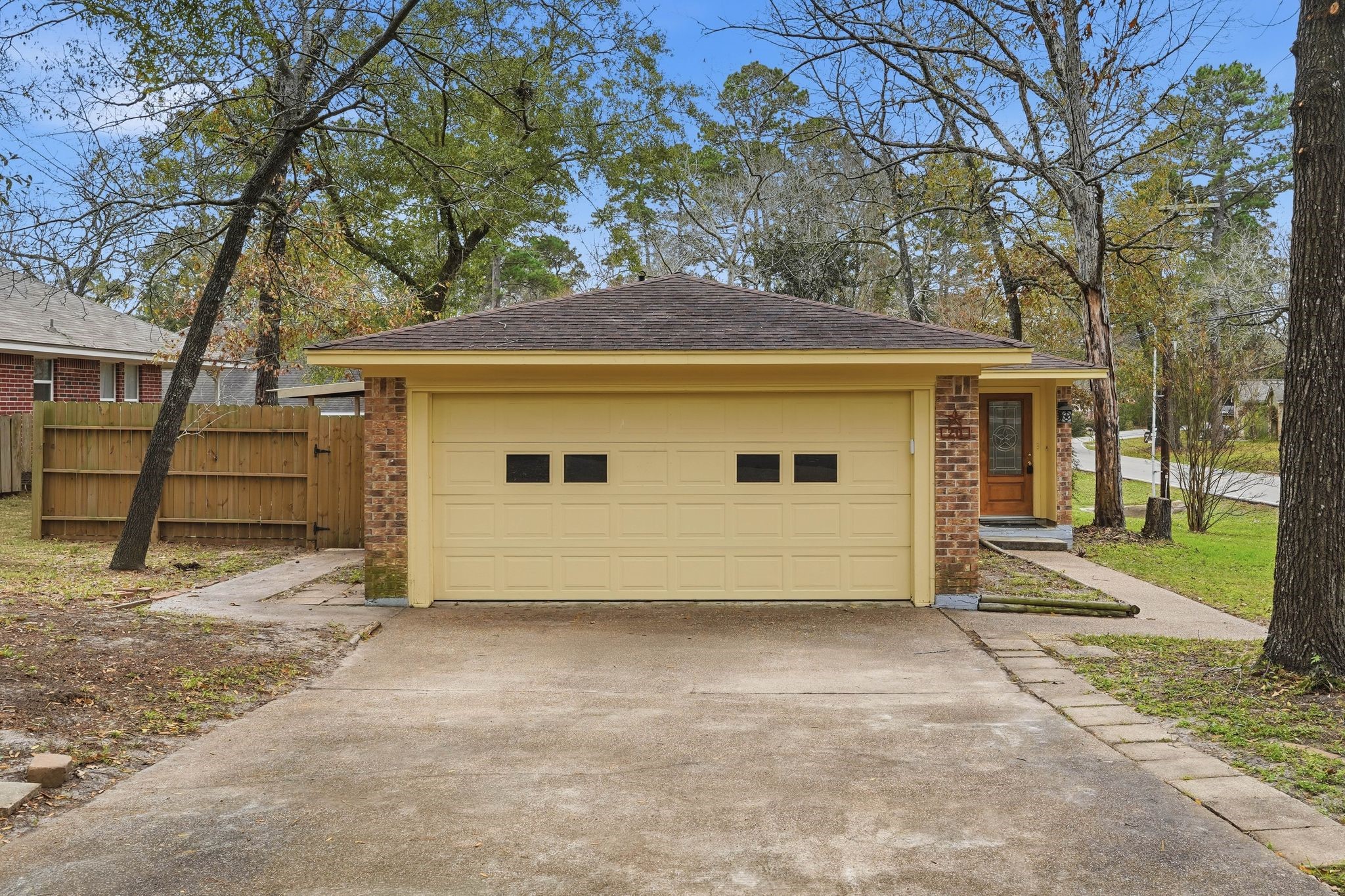 Listing photo 2