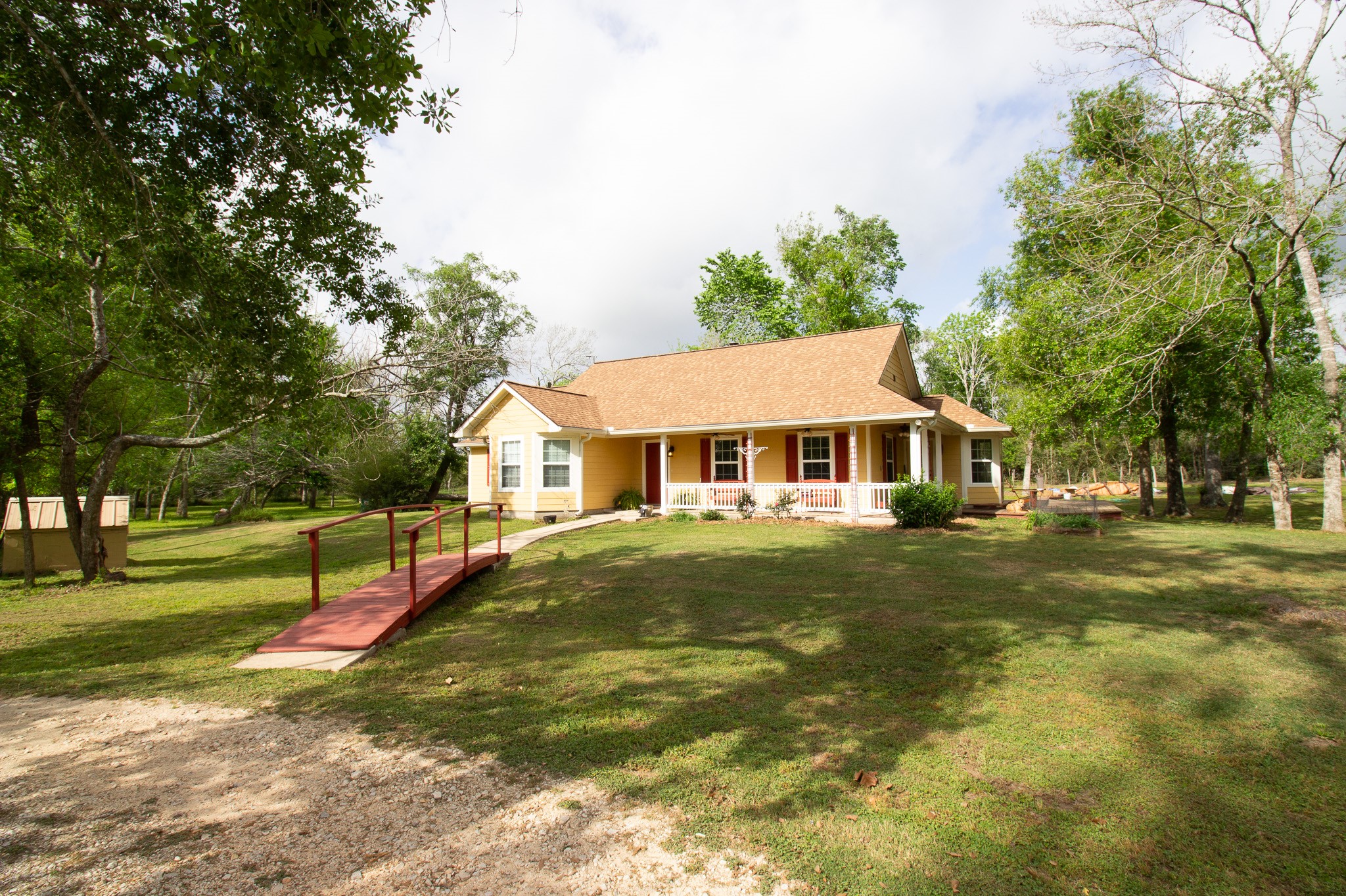 Listing photo 3
