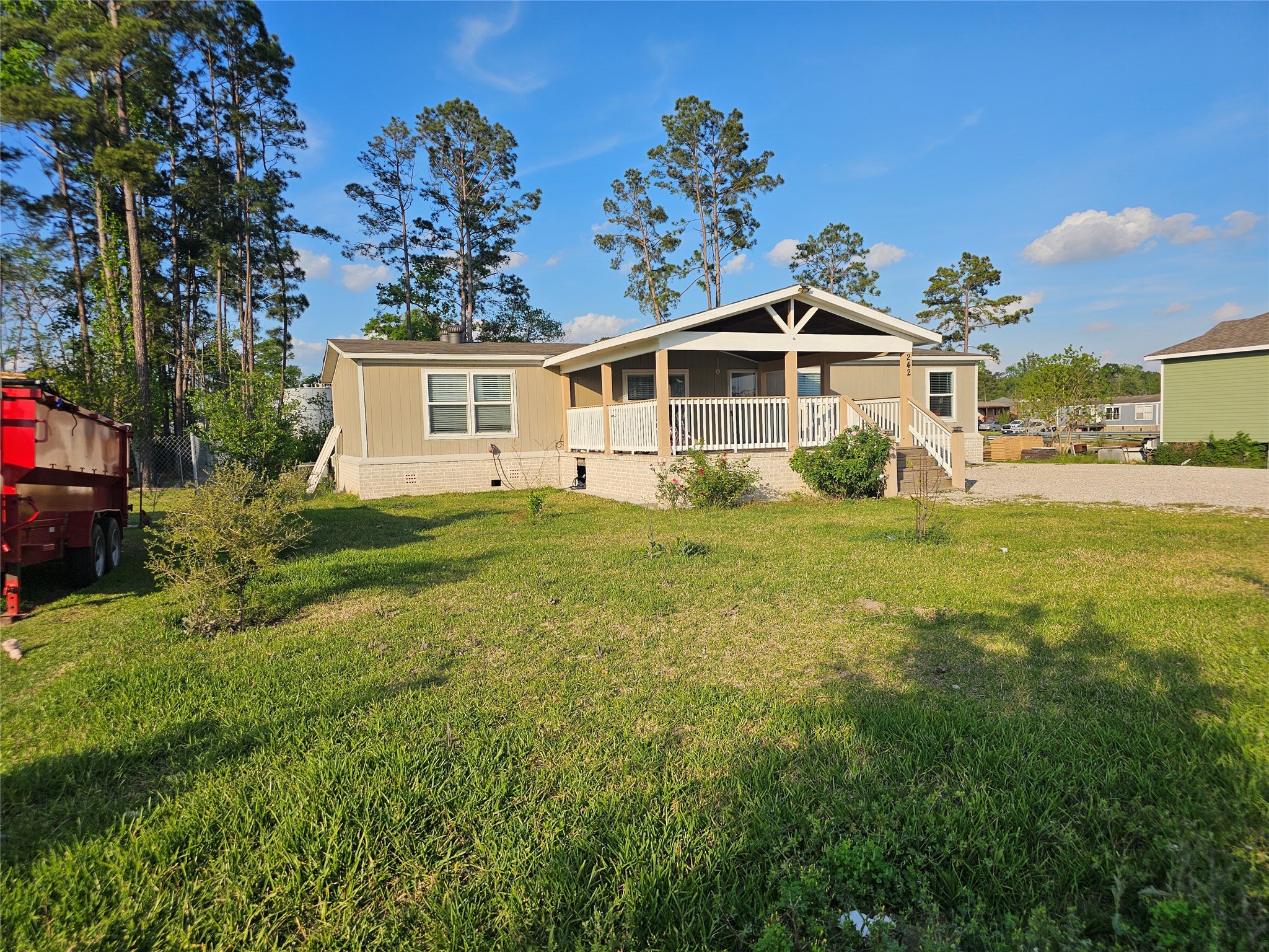 Listing photo 3