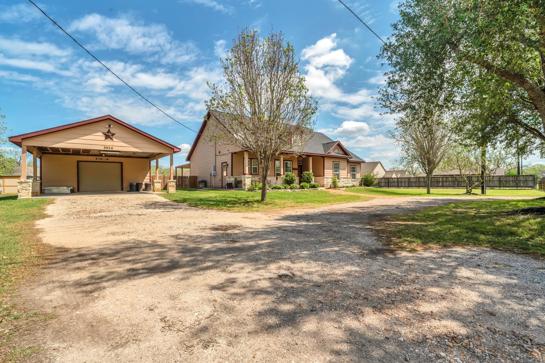 Listing photo 3