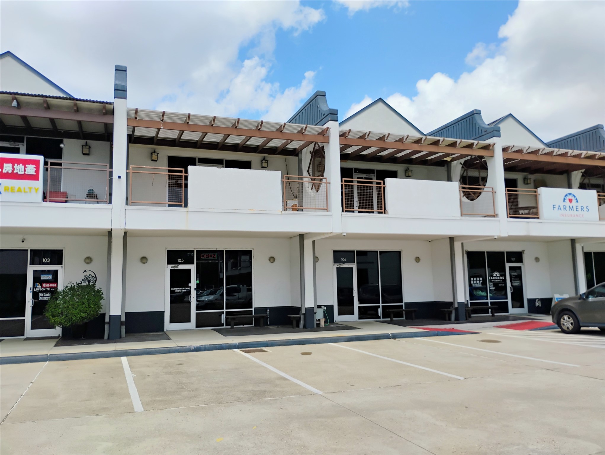 Listing photo 1