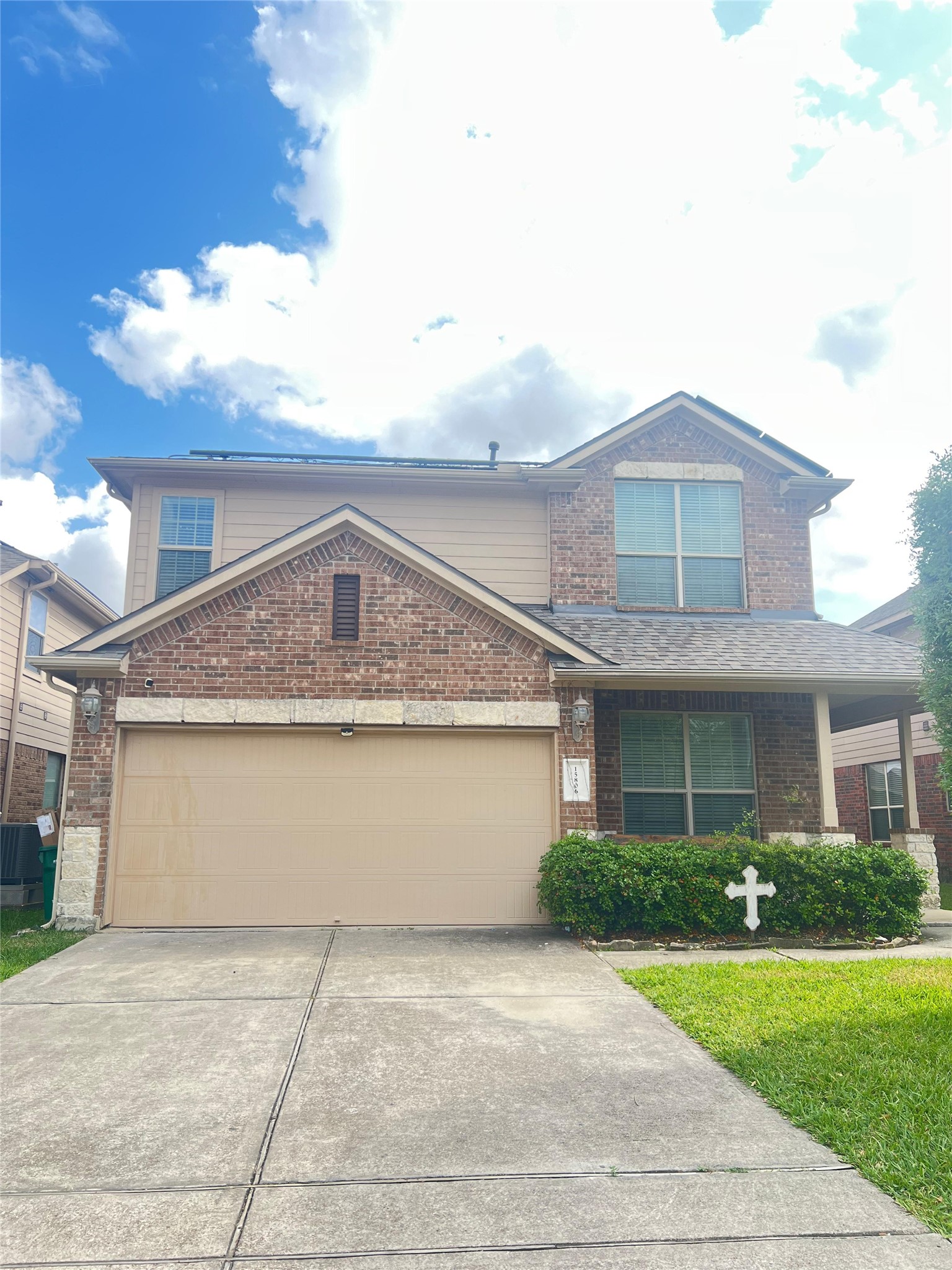 Listing photo 1