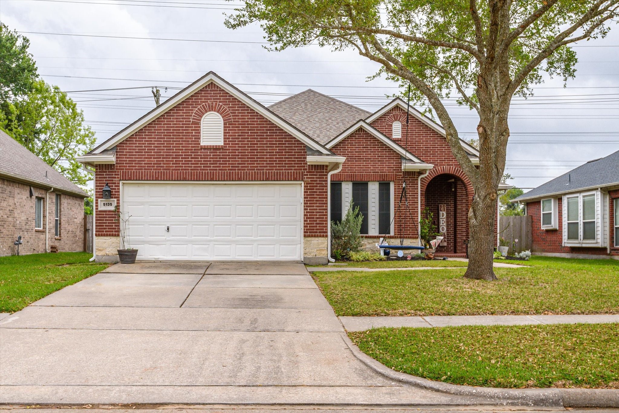 Listing photo 1