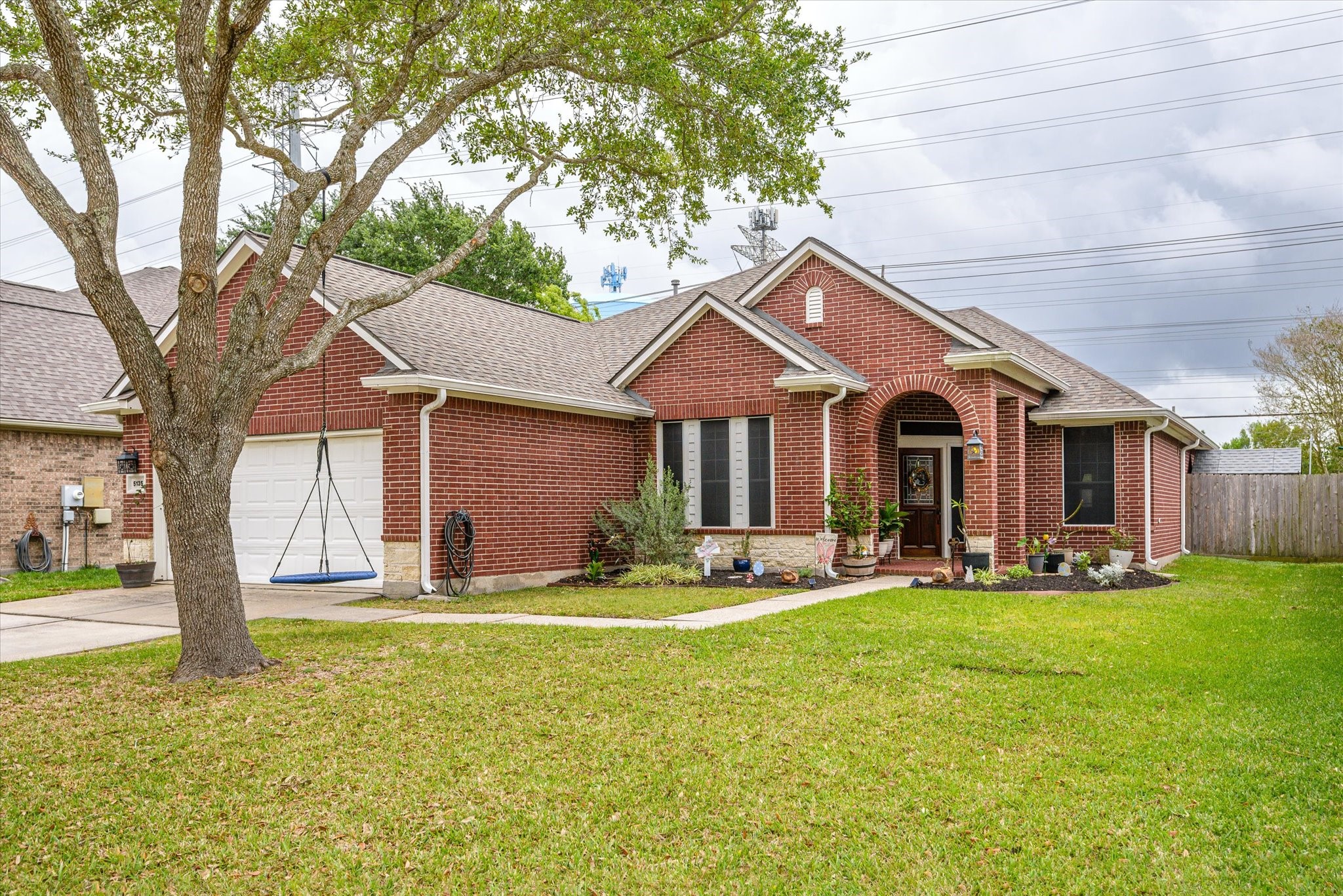 Listing photo 1