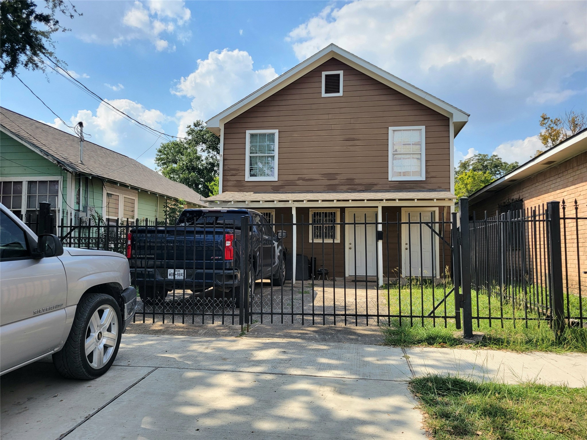 Listing photo 1