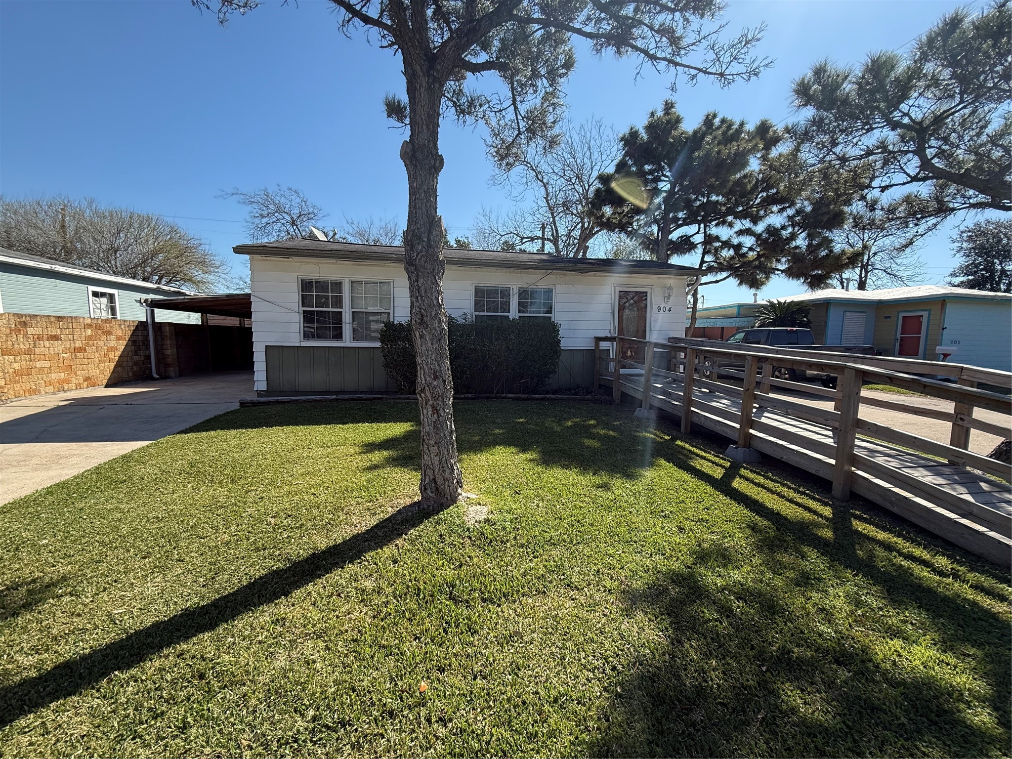 Listing photo 1