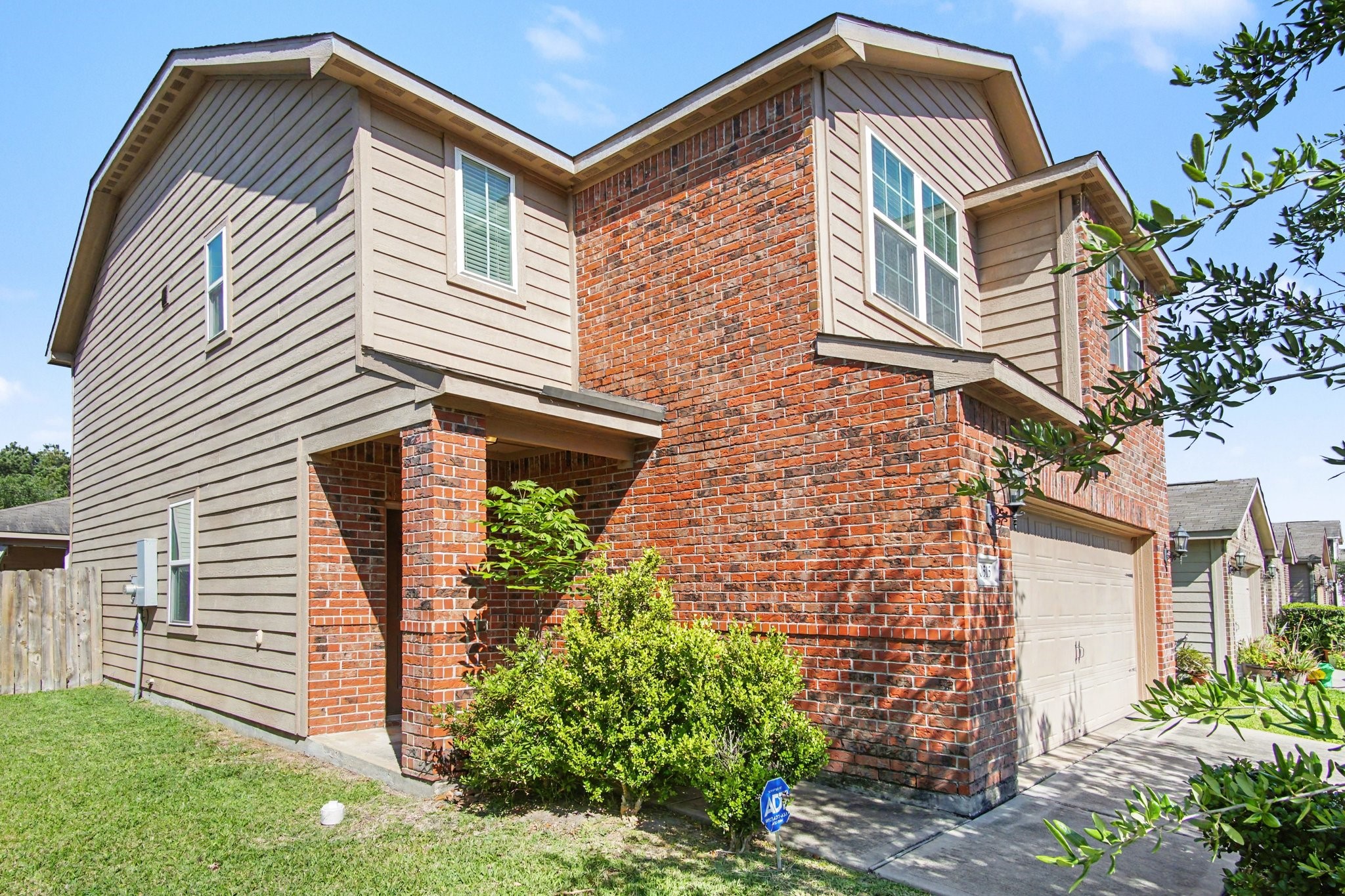 Listing photo 1