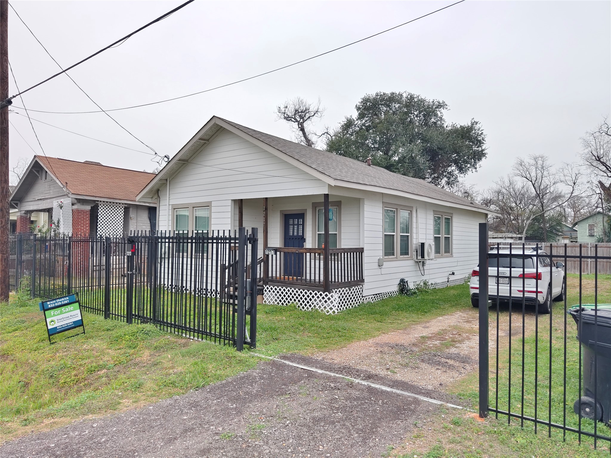Listing photo 1