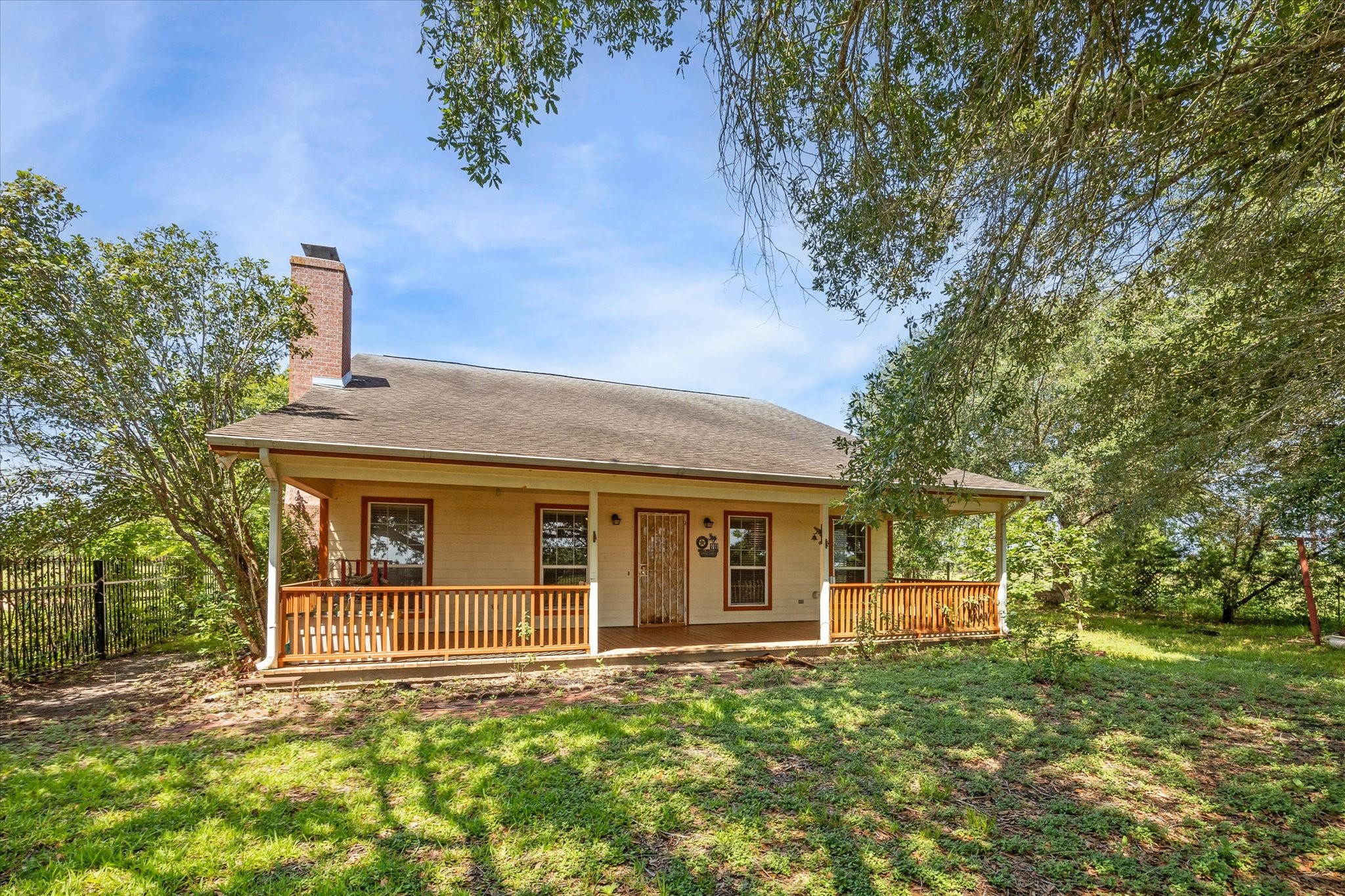 Listing photo 4