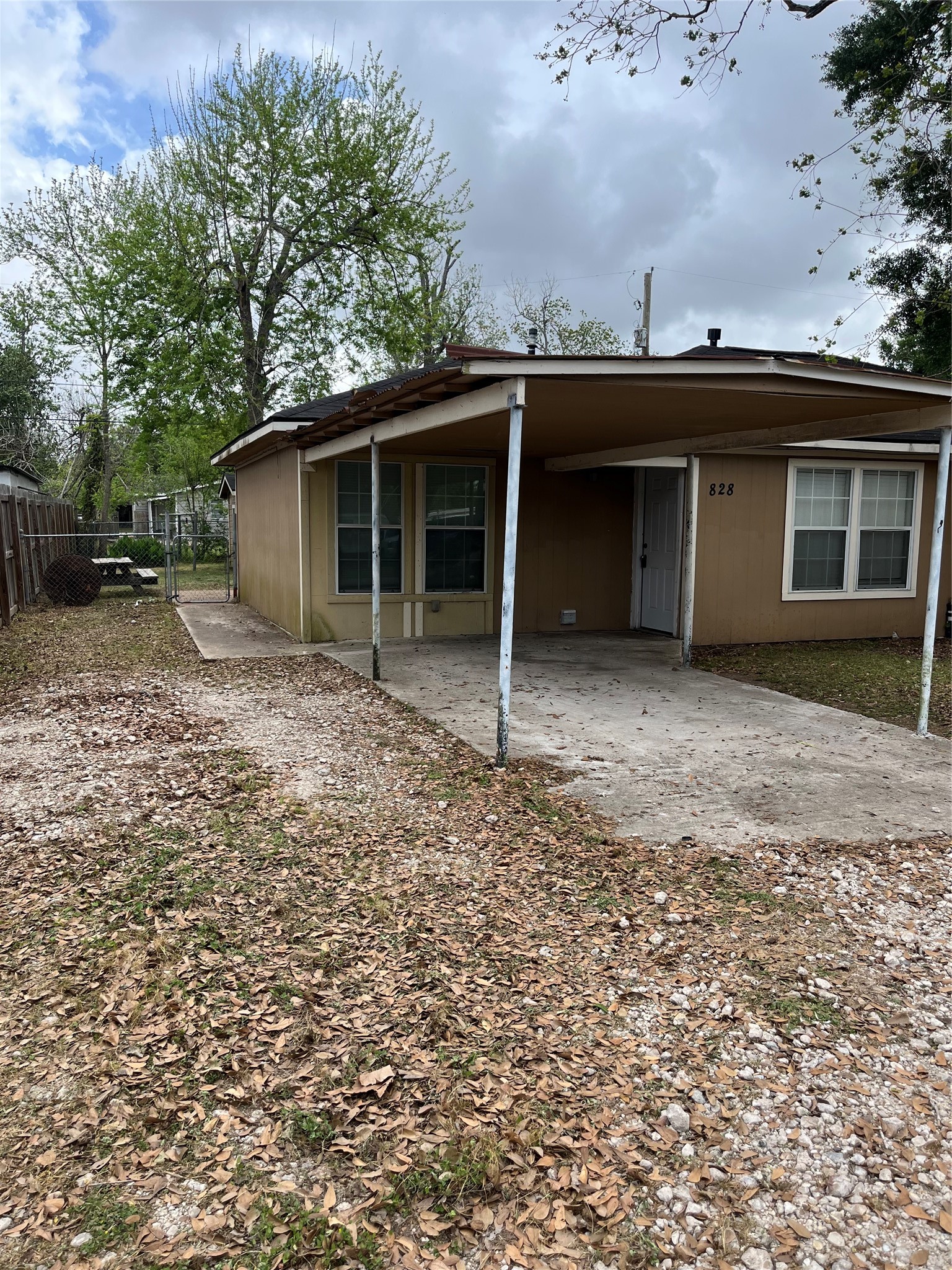Listing photo 1