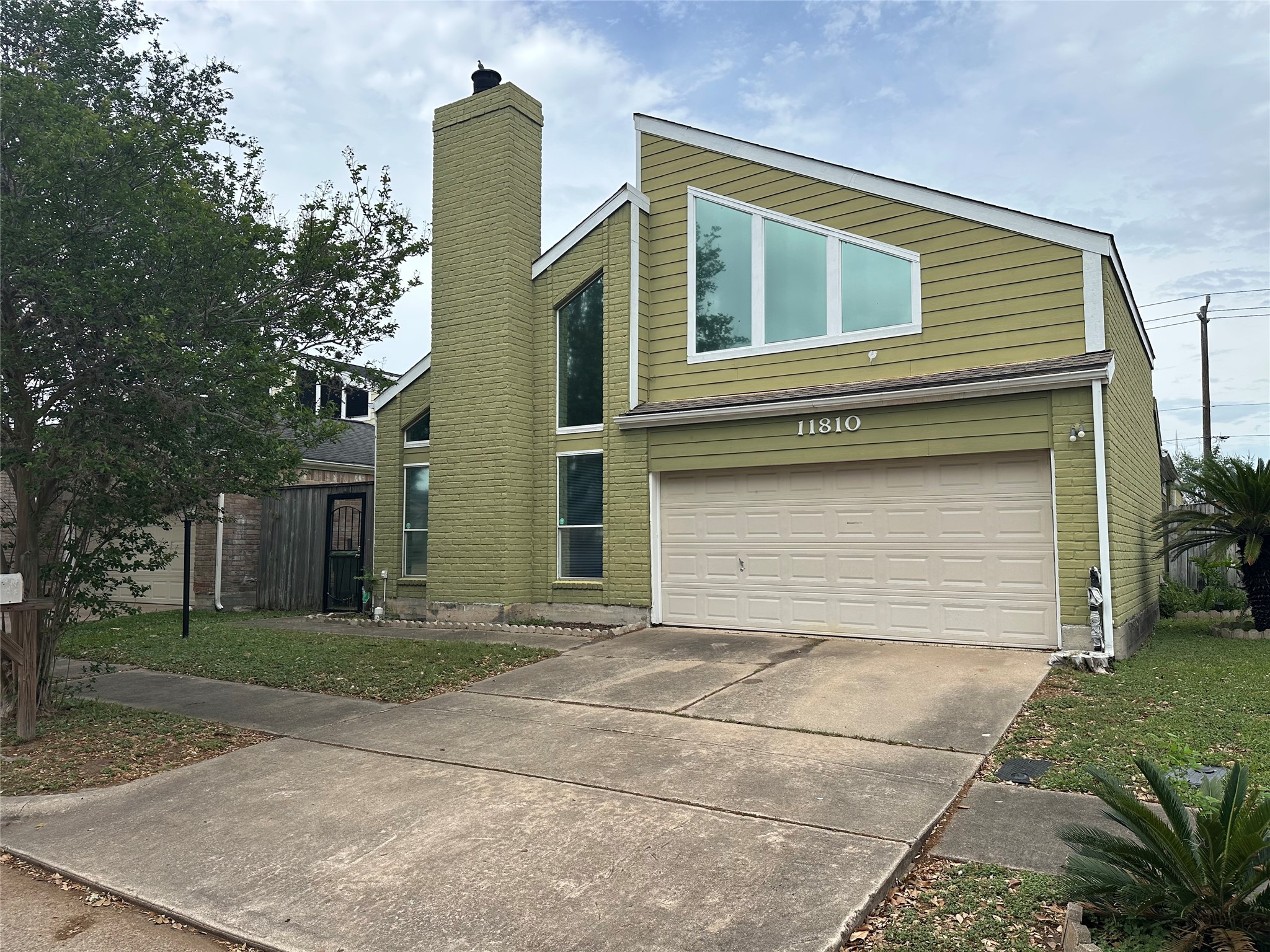 Listing photo 1