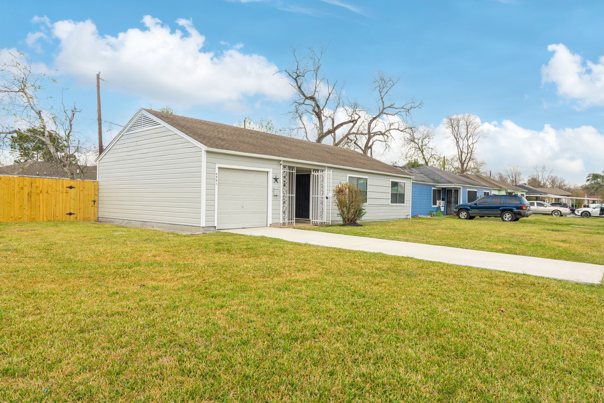 Listing photo 1