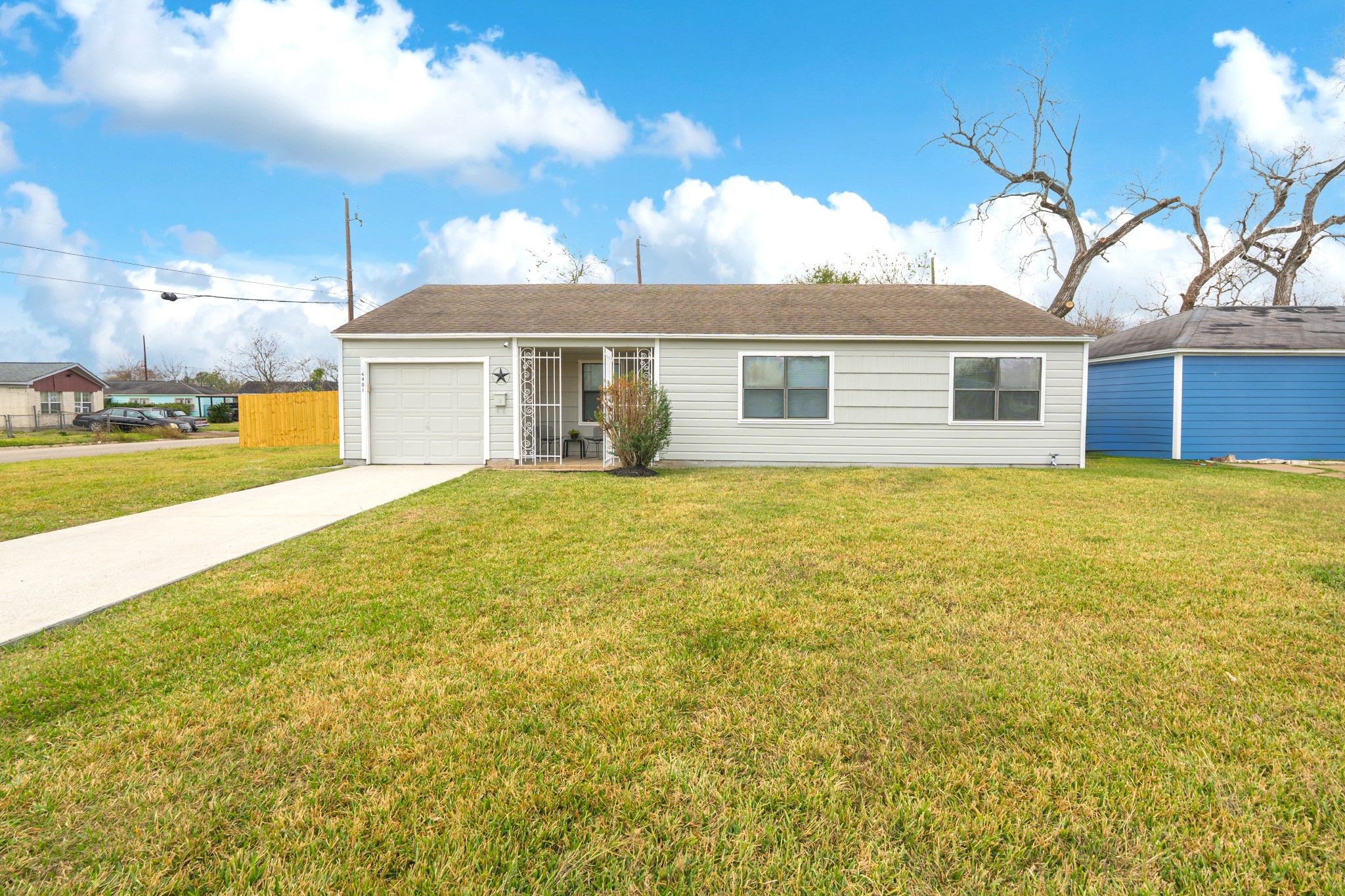 Listing photo 1