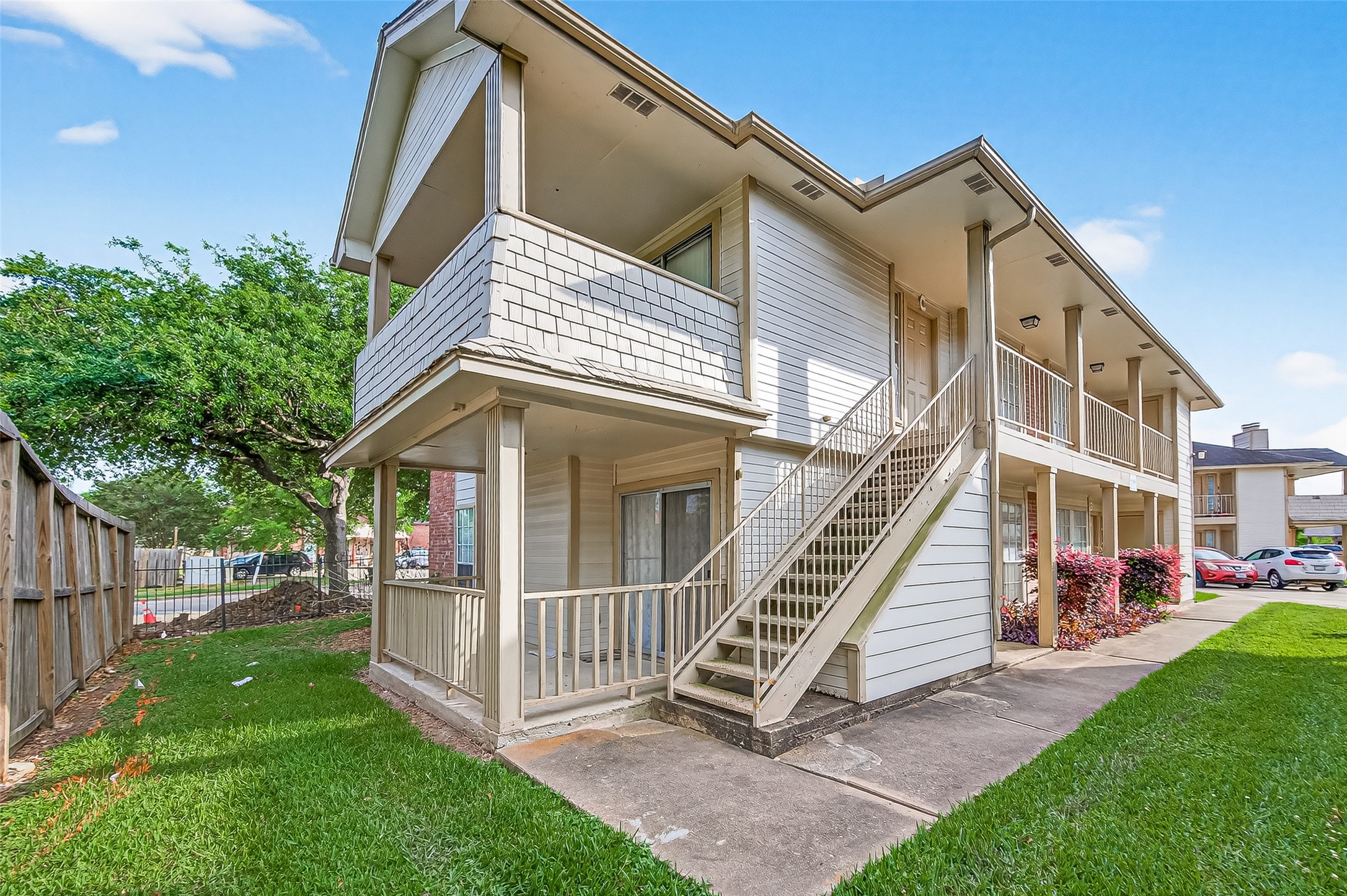 Listing photo 4
