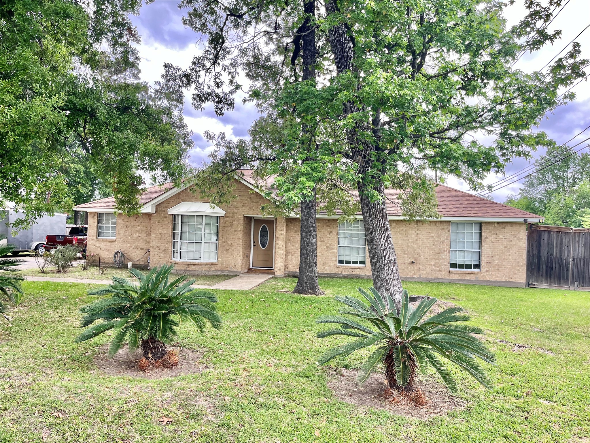Listing photo 1
