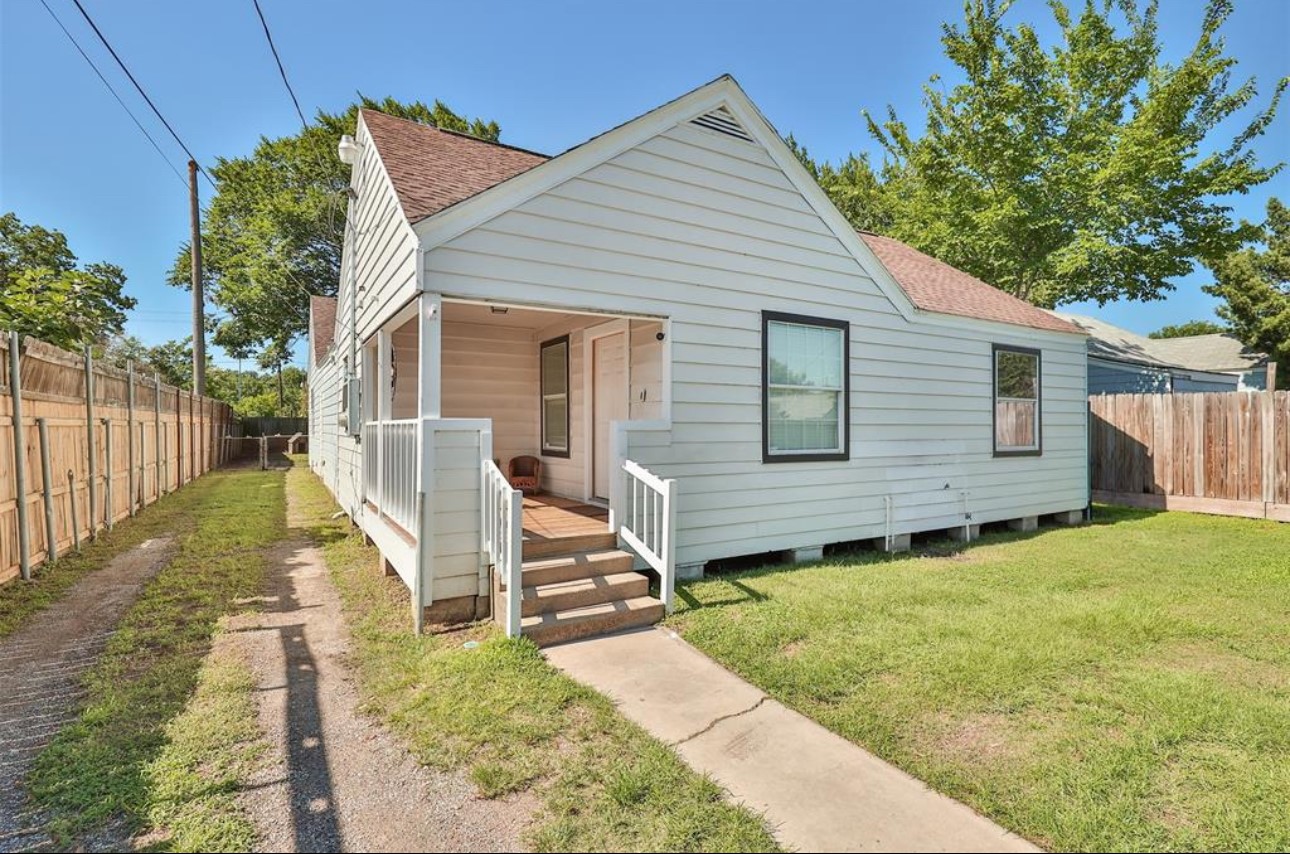 Listing photo 2