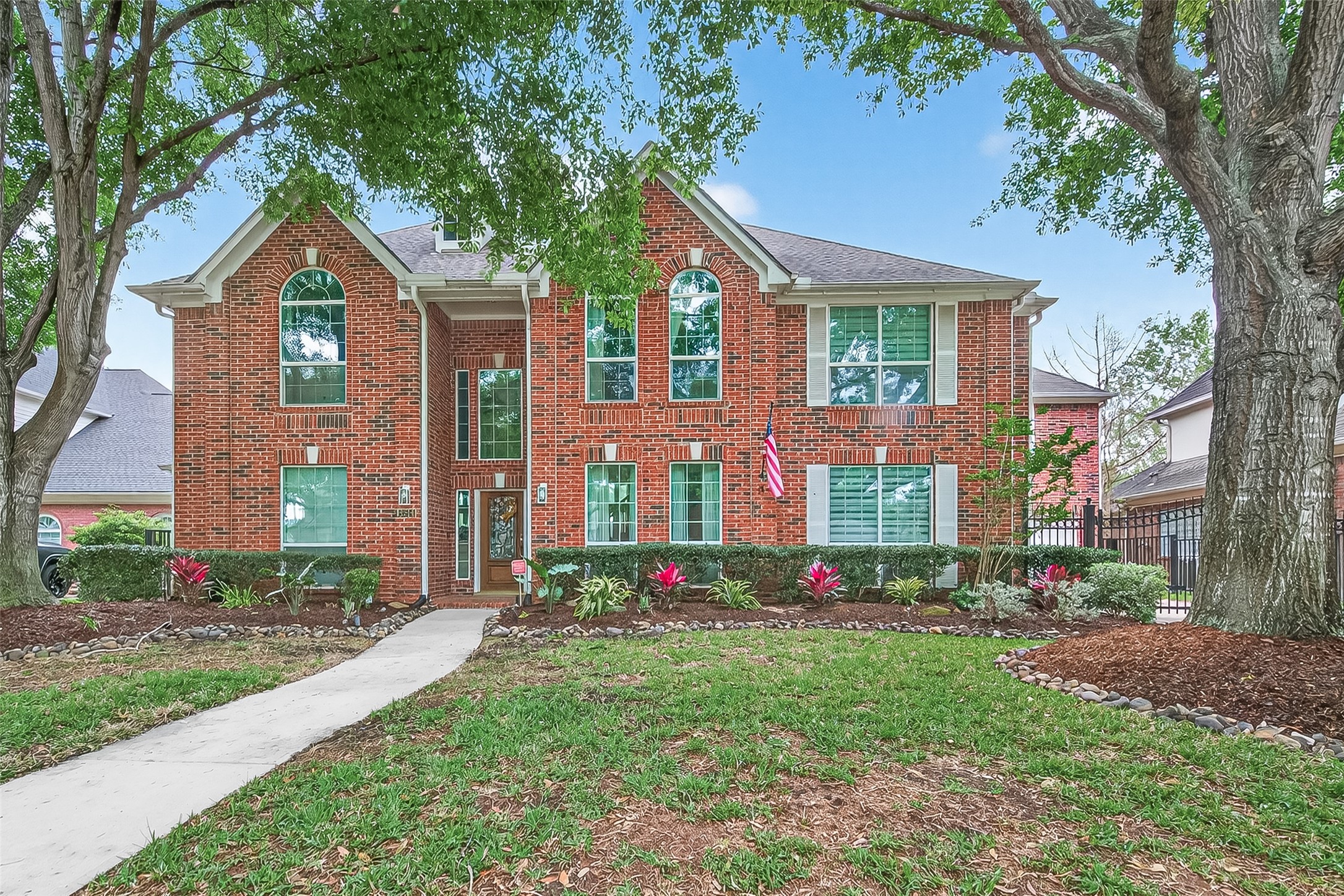 Listing photo 1