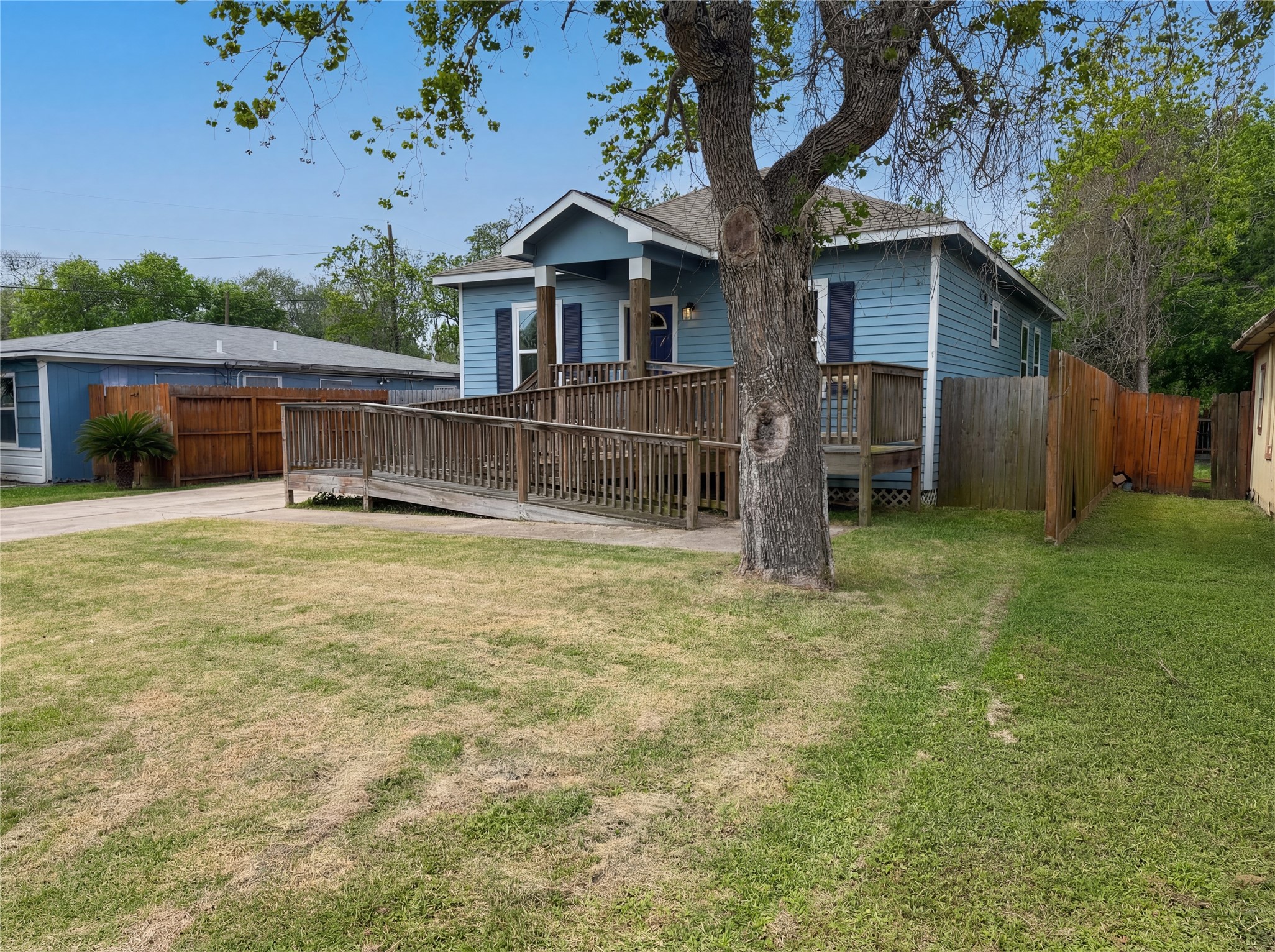 Listing photo 1