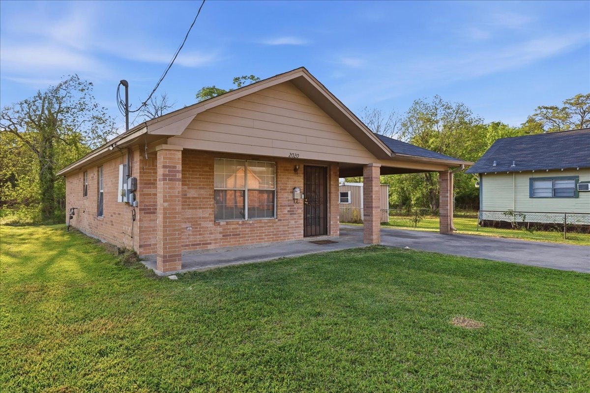 Listing photo 1