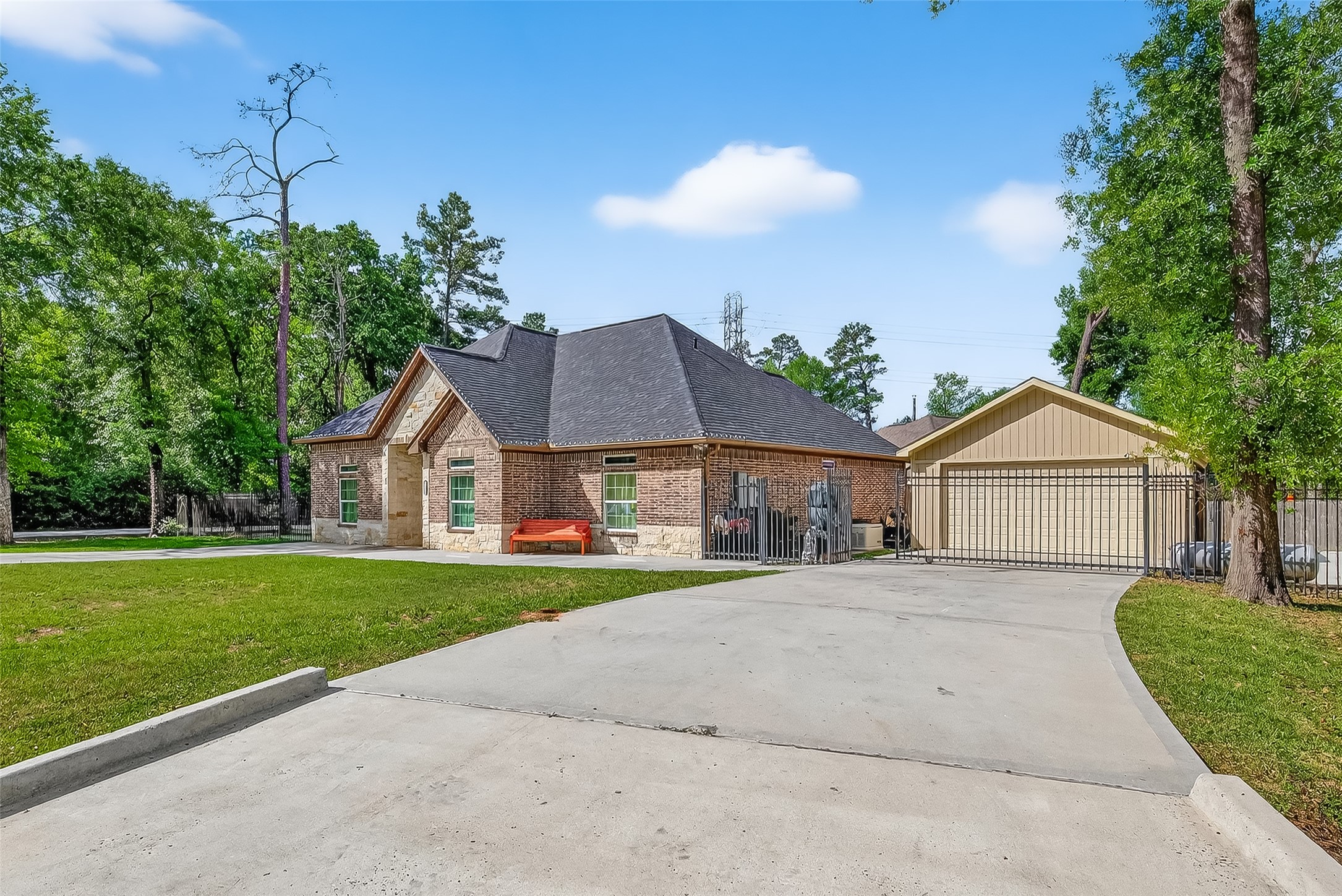 Listing photo 1