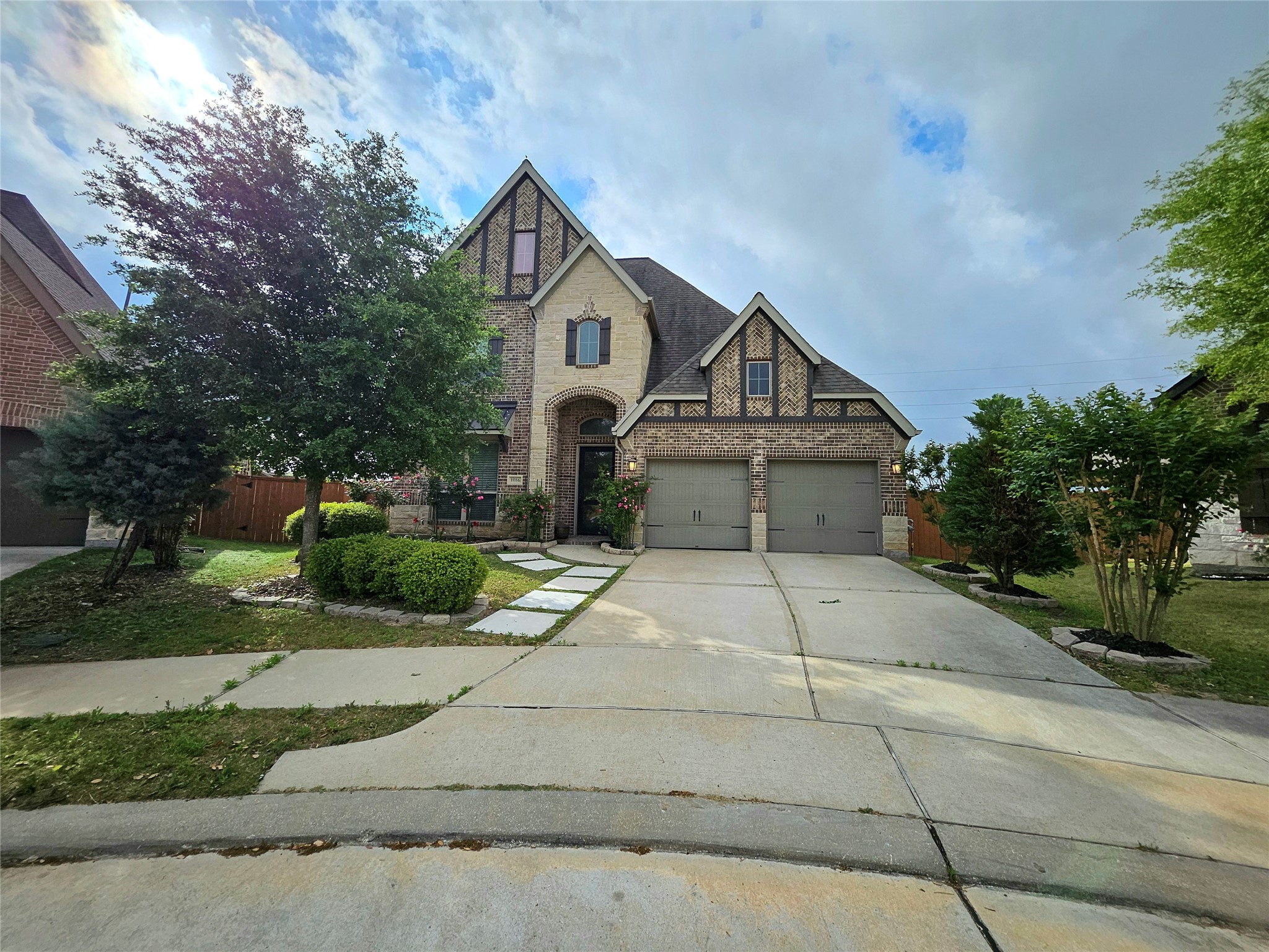 Listing photo 1