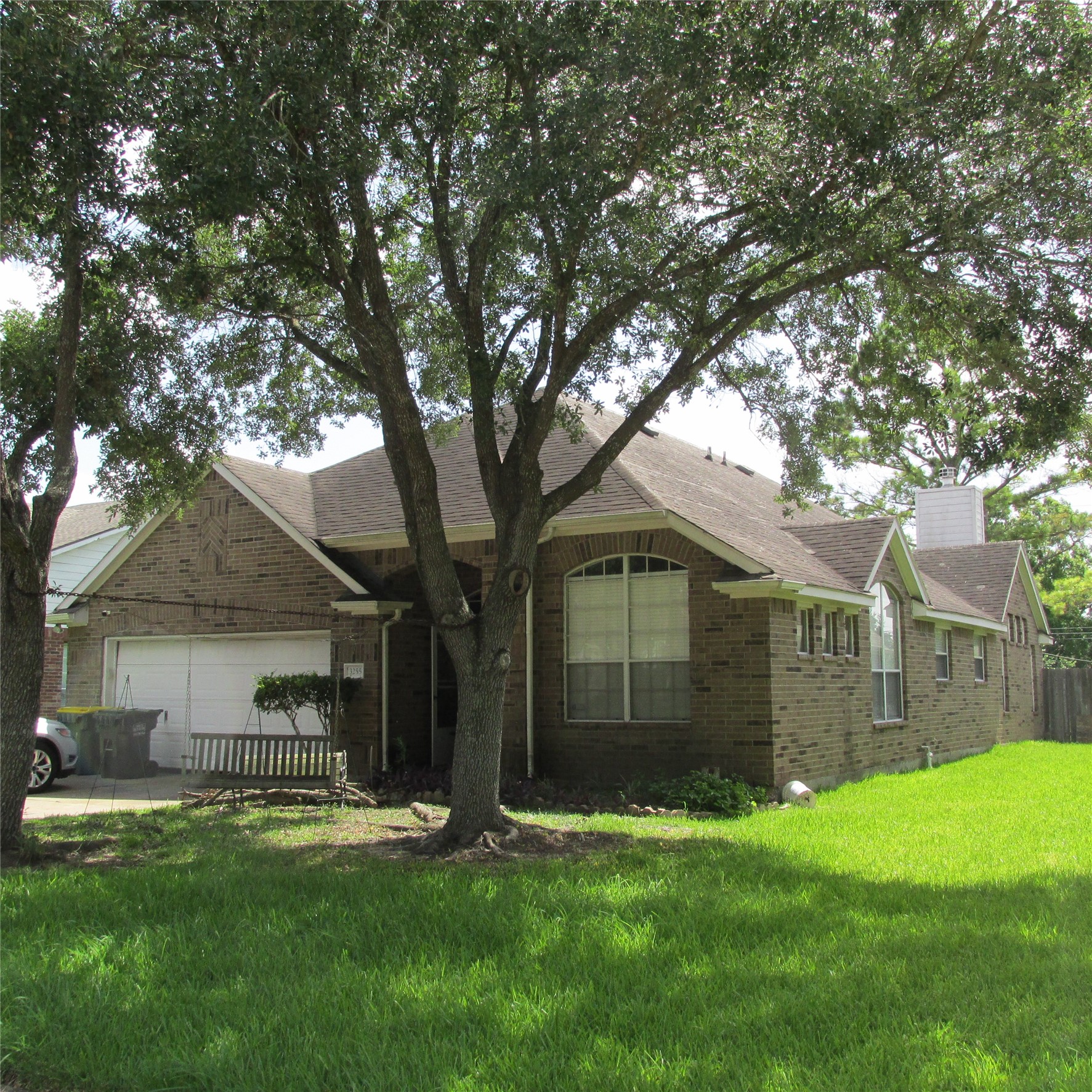 Listing photo 1