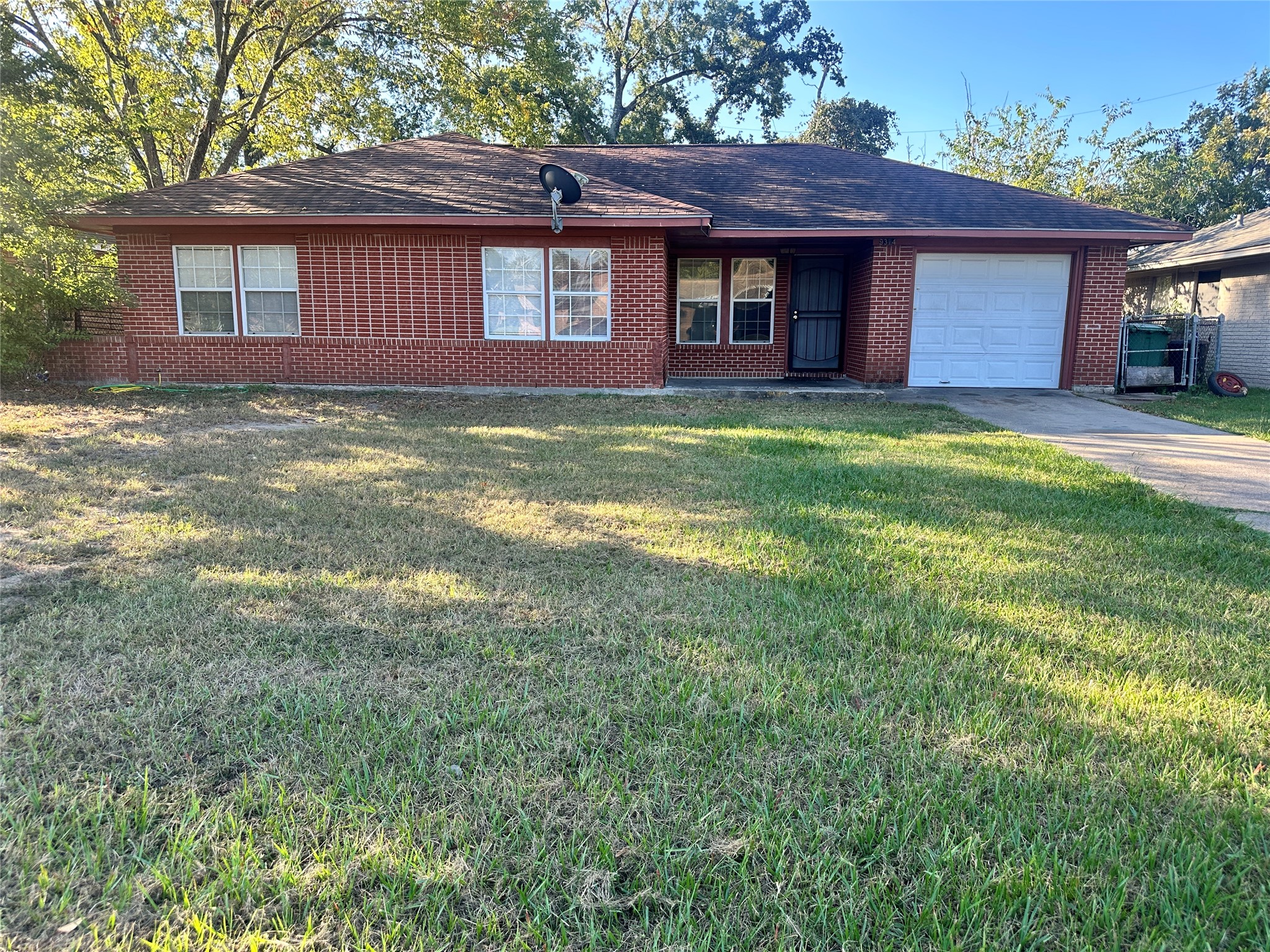 Listing photo 1