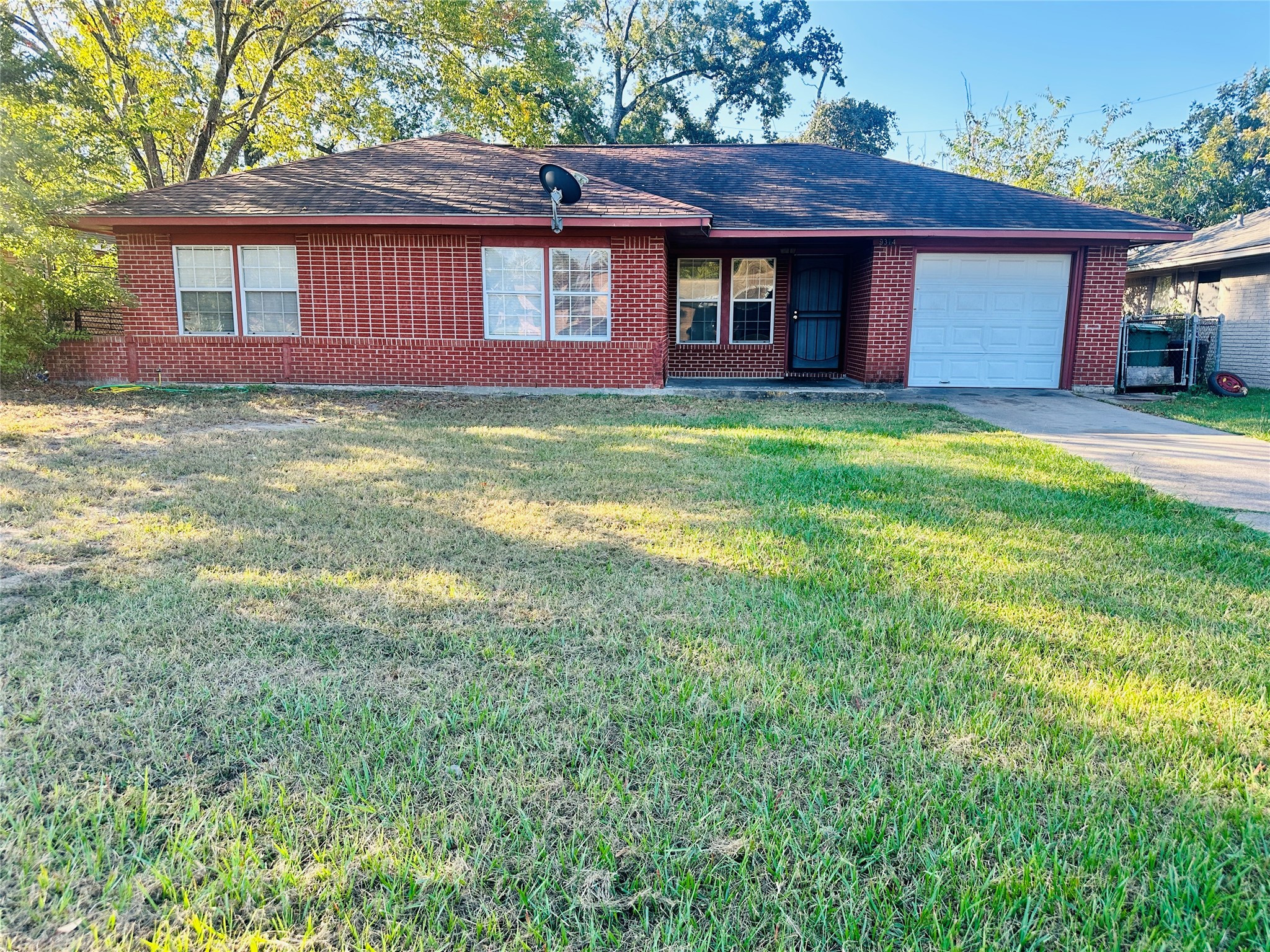 Listing photo 1