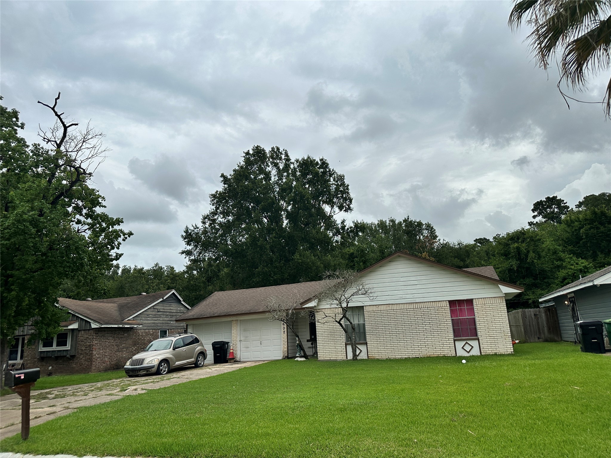 Listing photo 1
