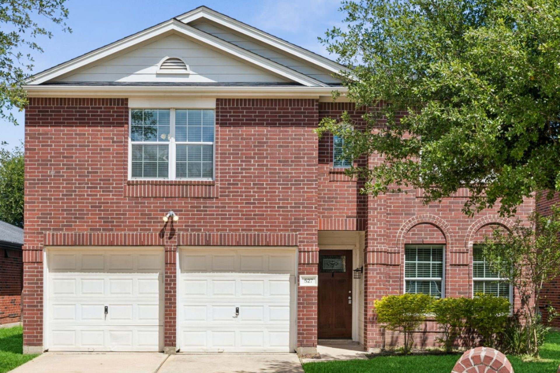 Listing photo 1