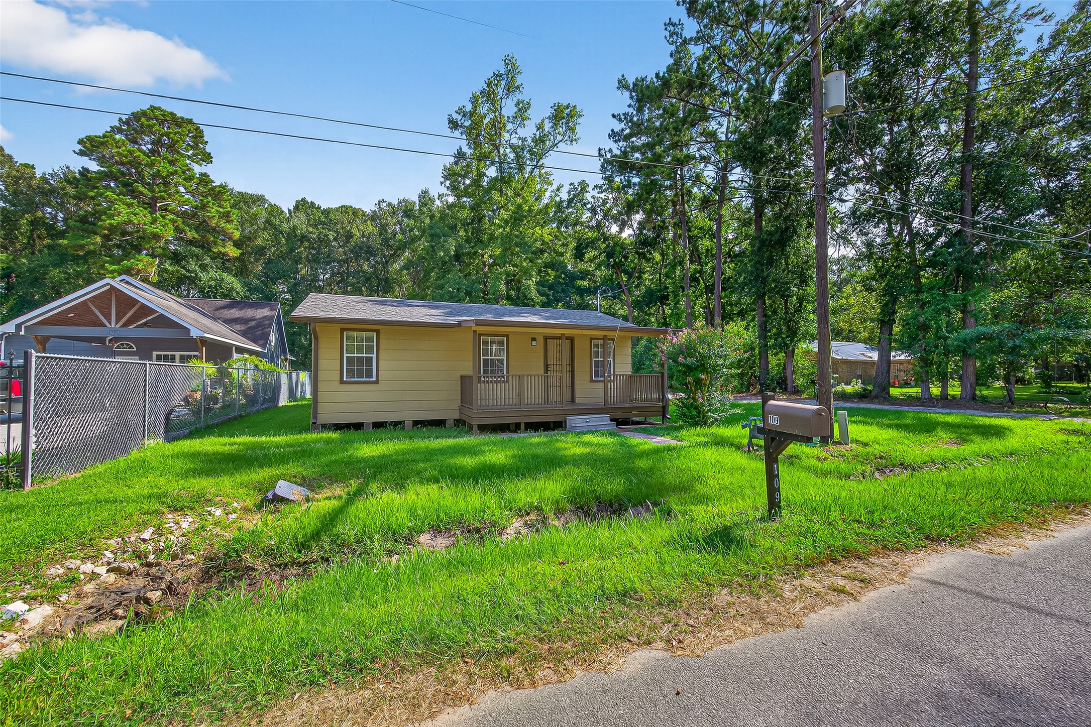 Listing photo 1