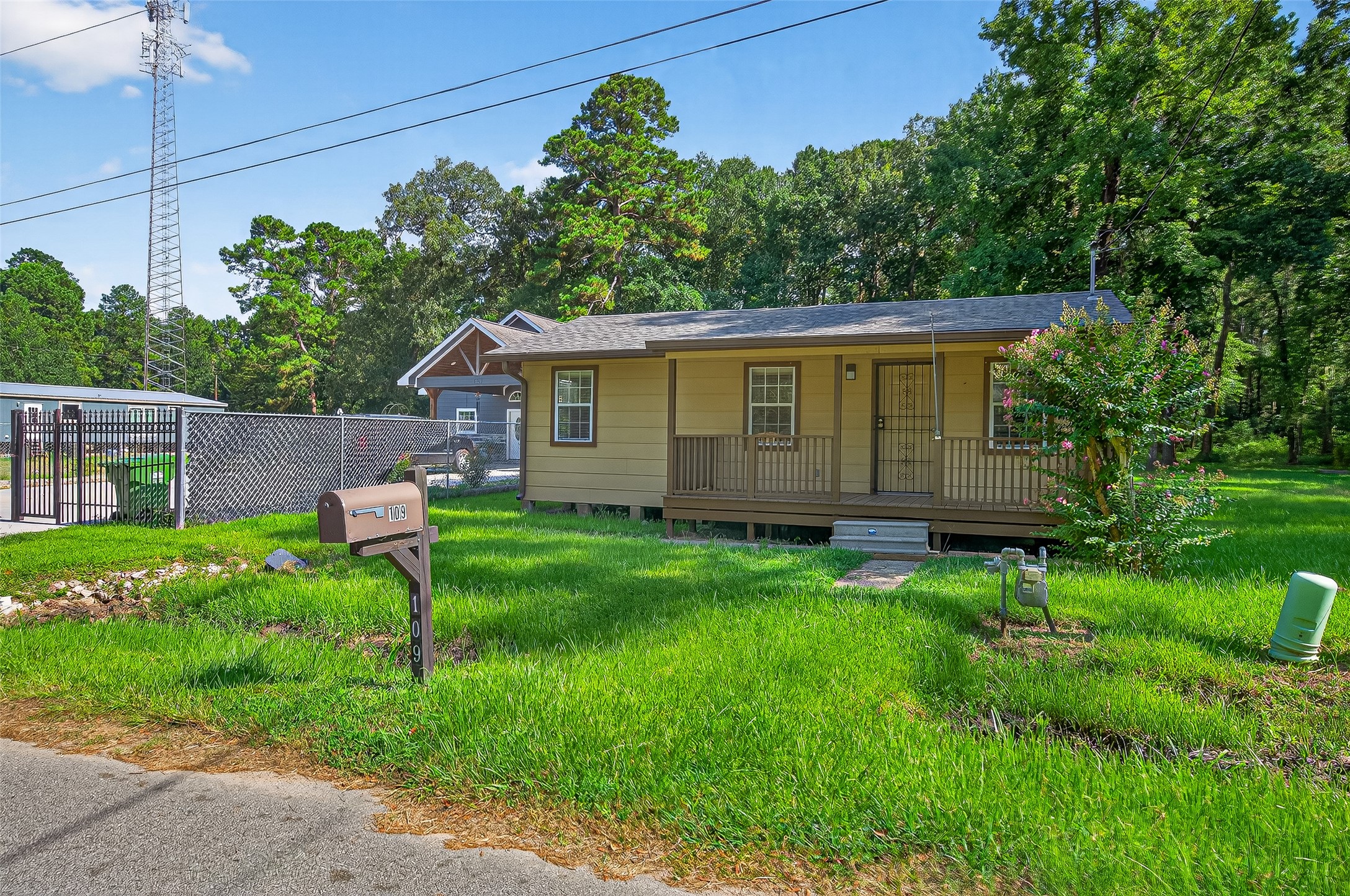 Listing photo 1