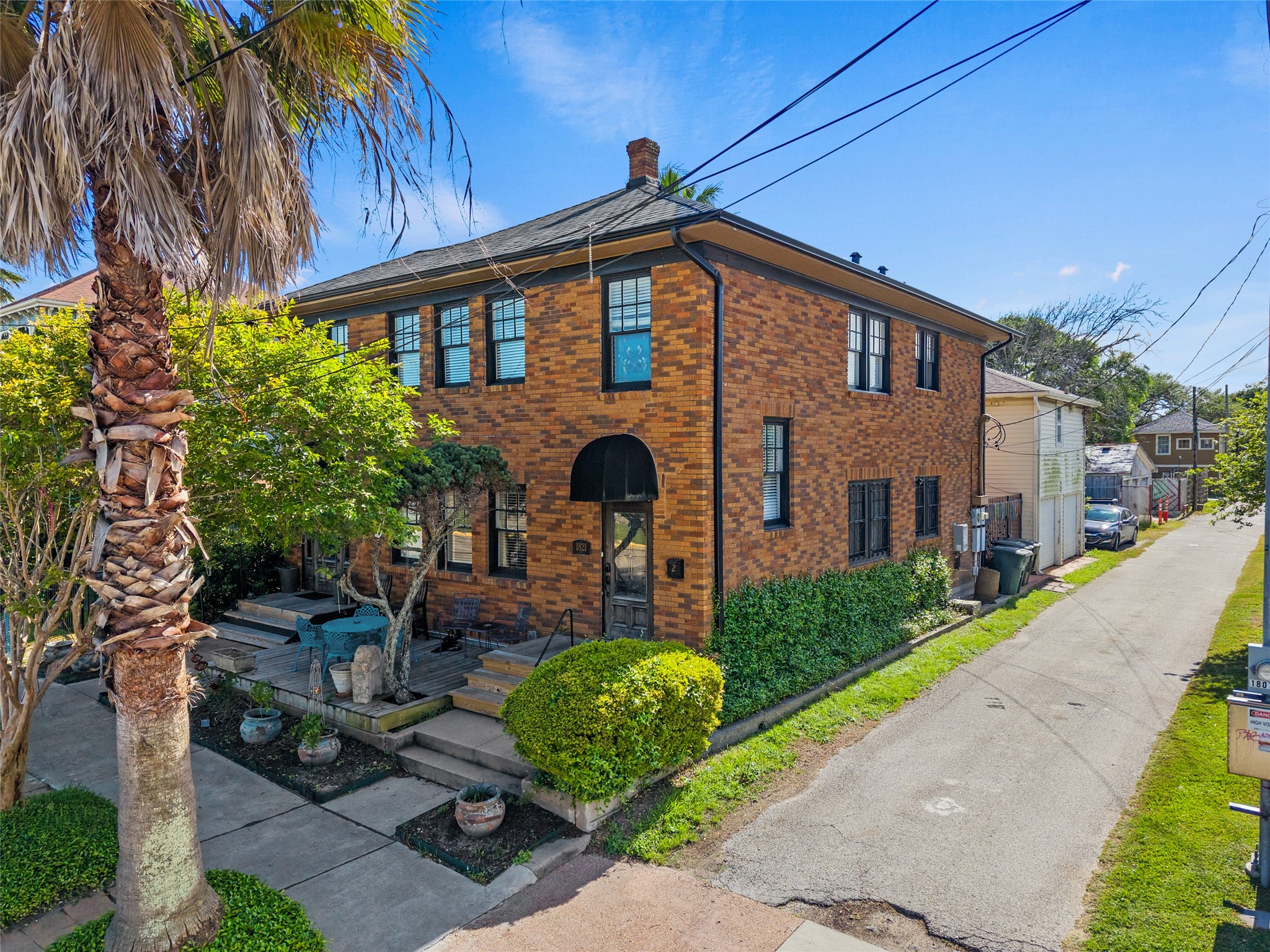 Listing photo 4