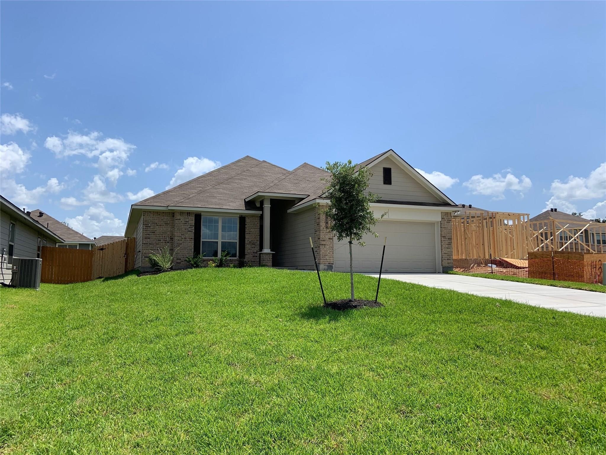 Listing photo 3