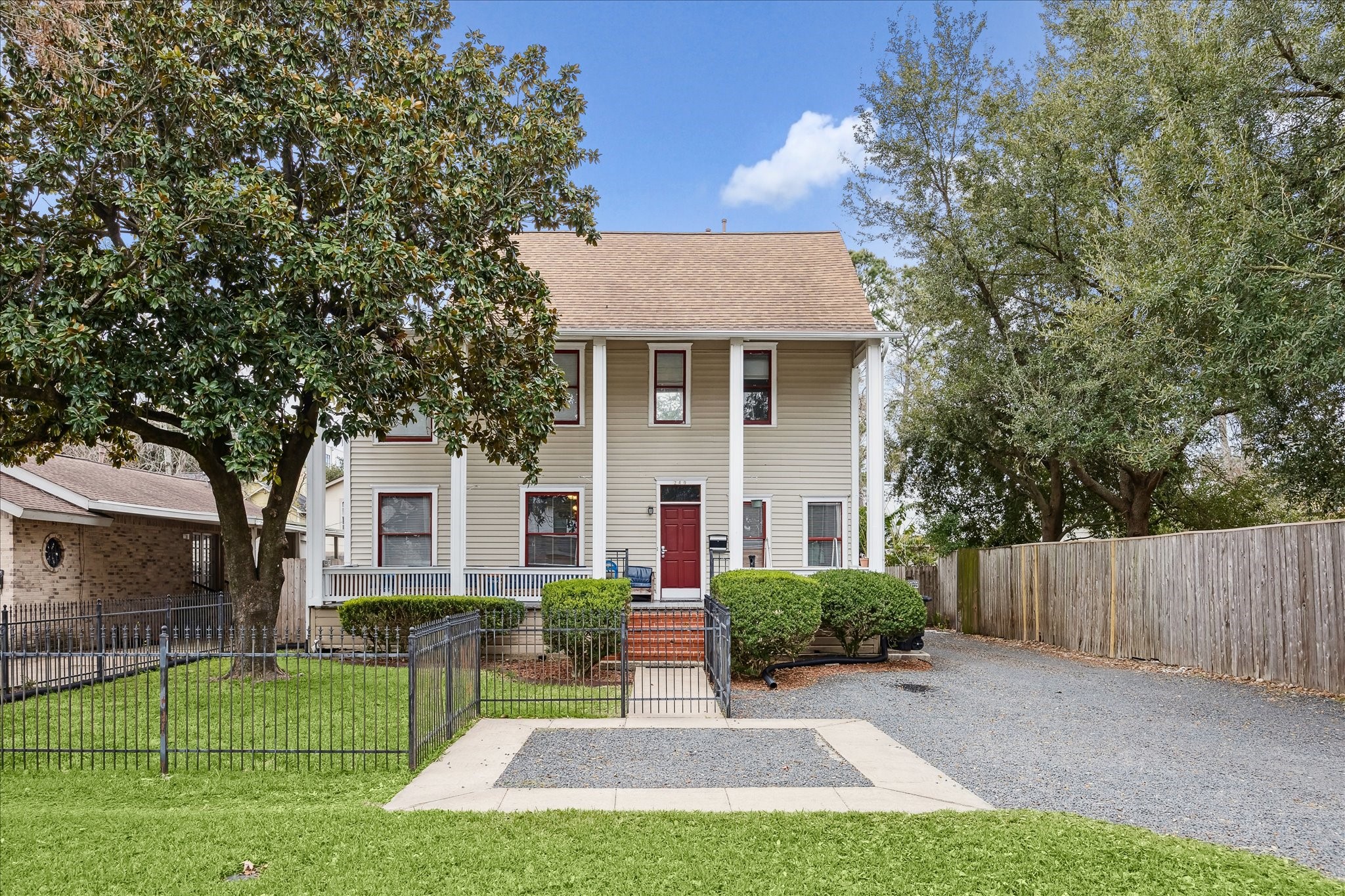 Listing photo 3