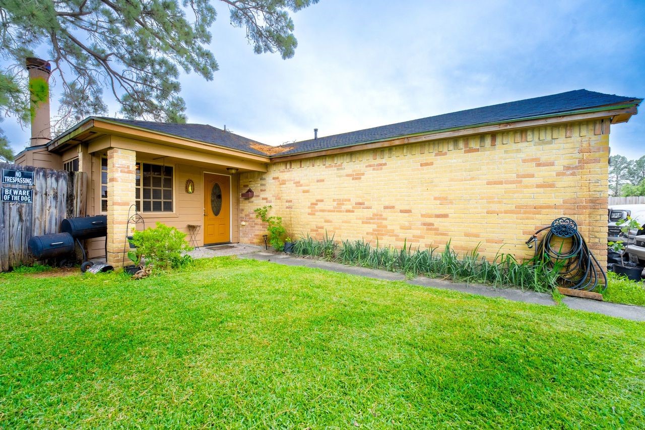 Listing photo 1