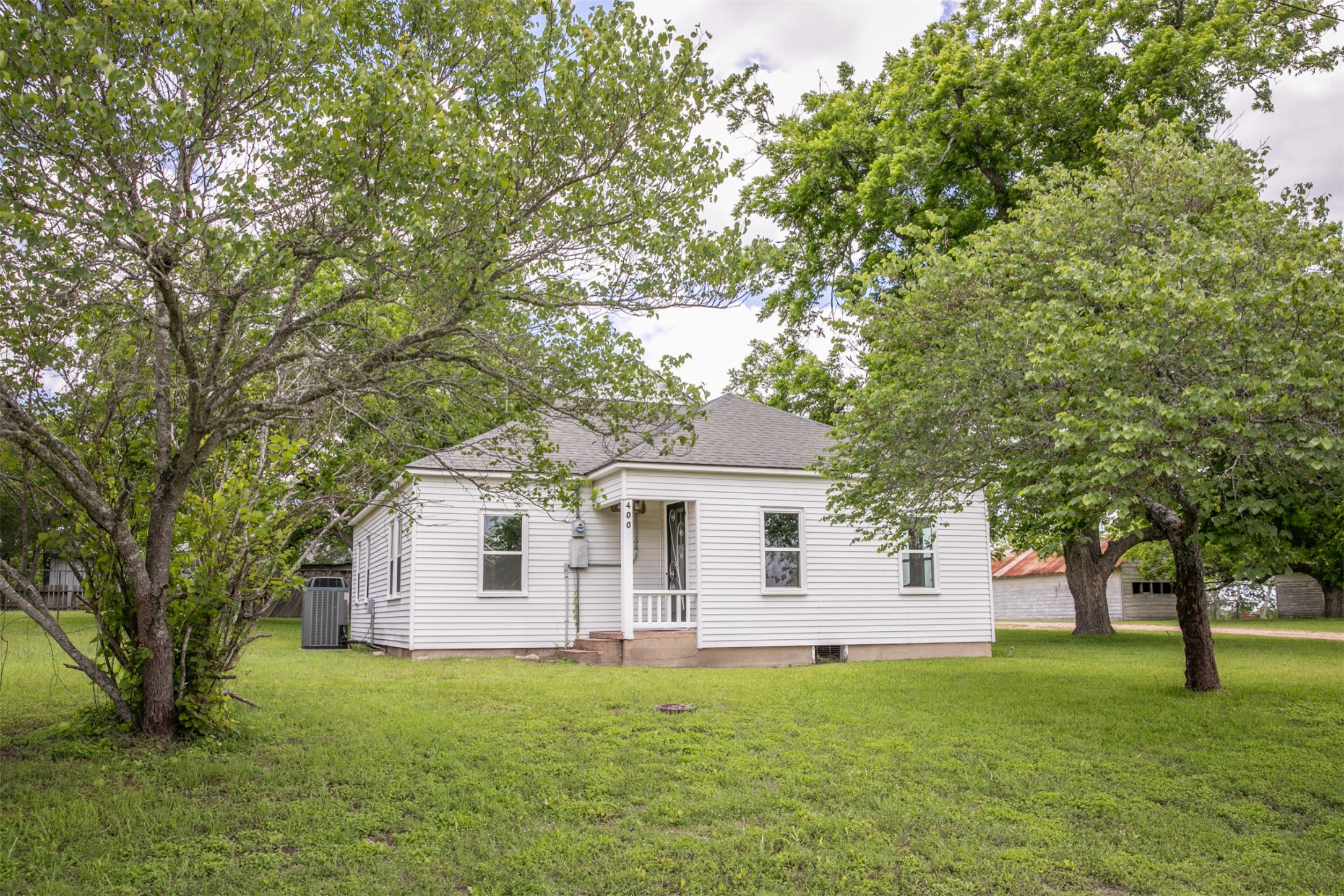 Listing photo 1