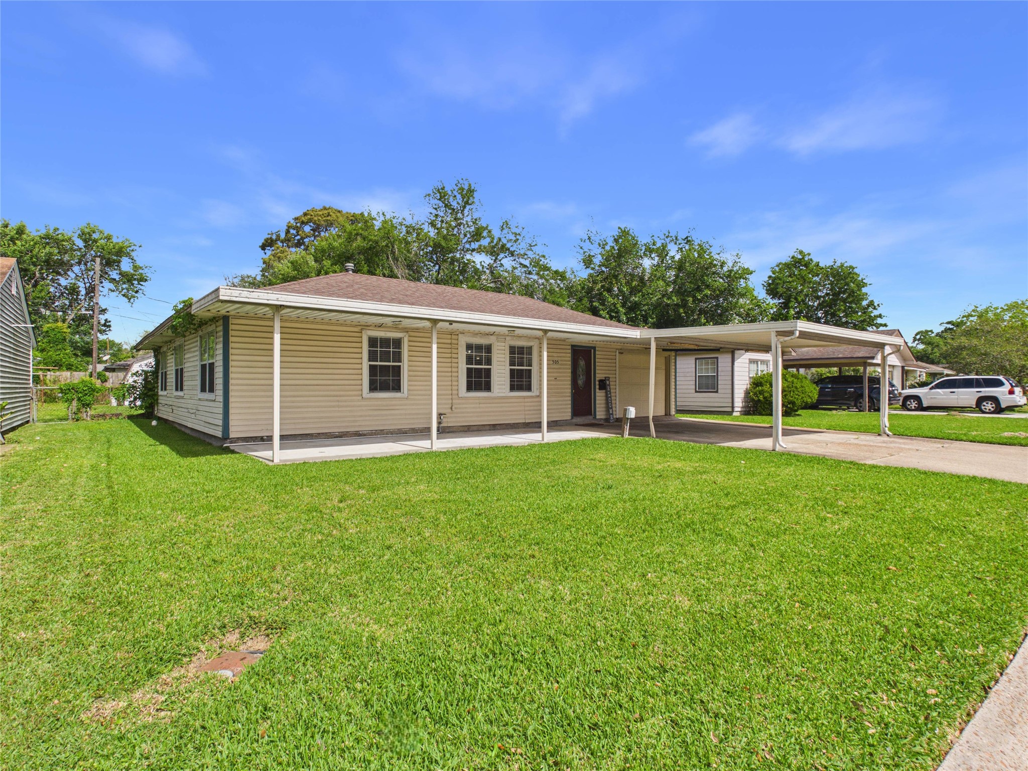 Listing photo 3