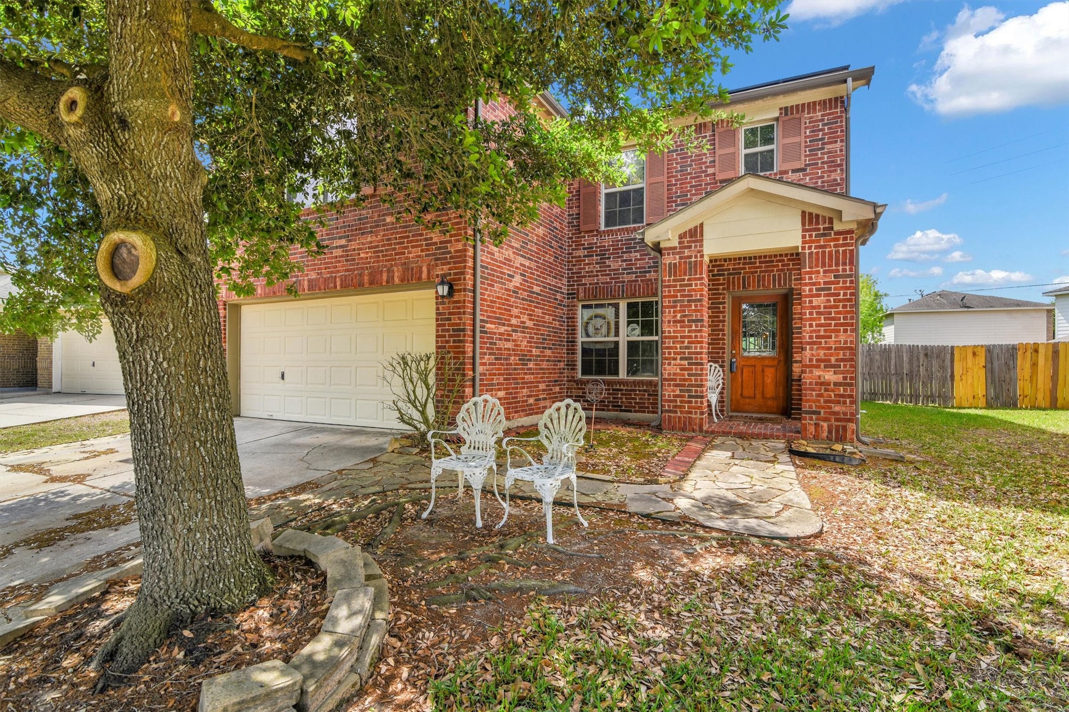 Listing photo 1
