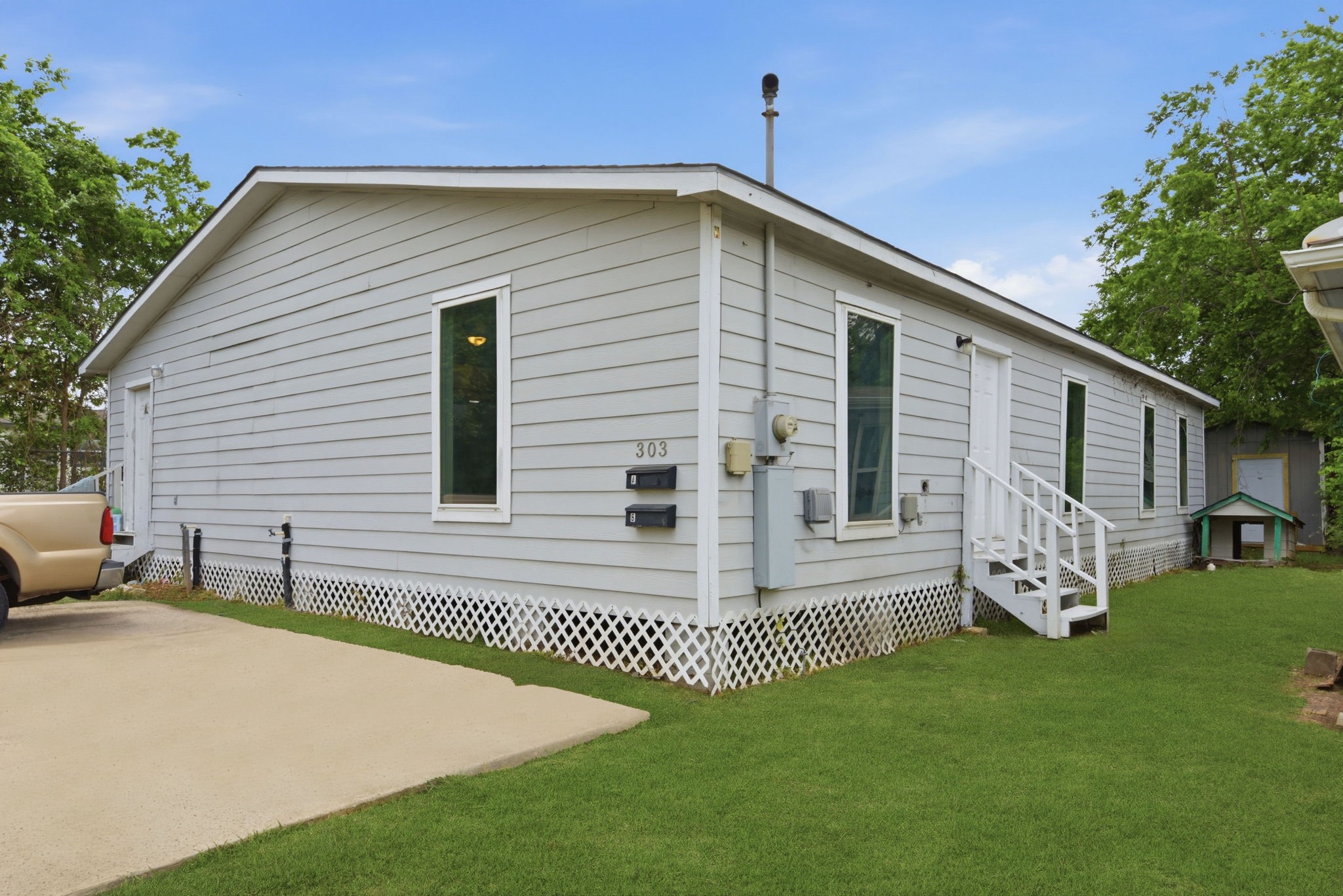 Listing photo 1