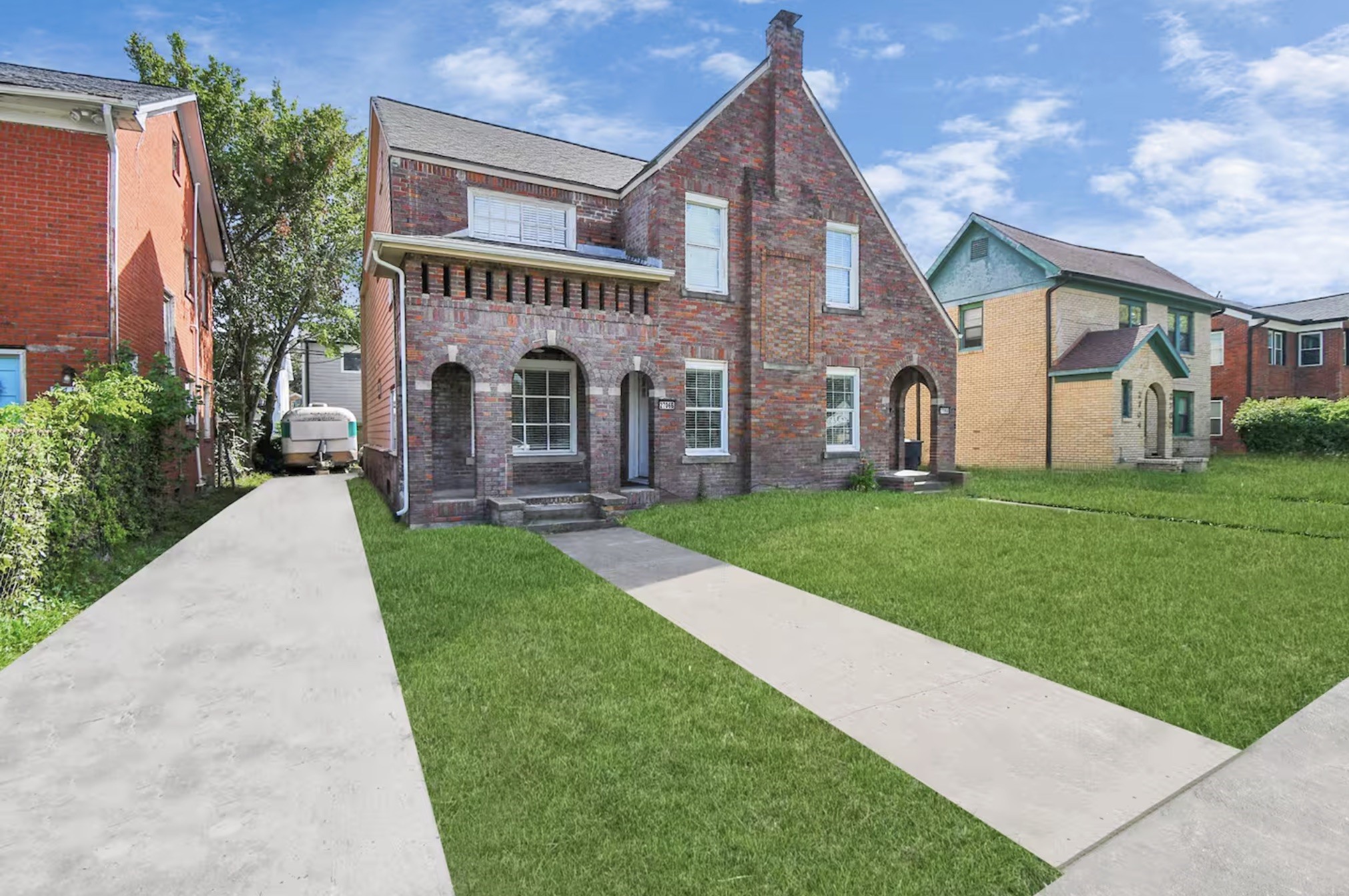 Listing photo 1