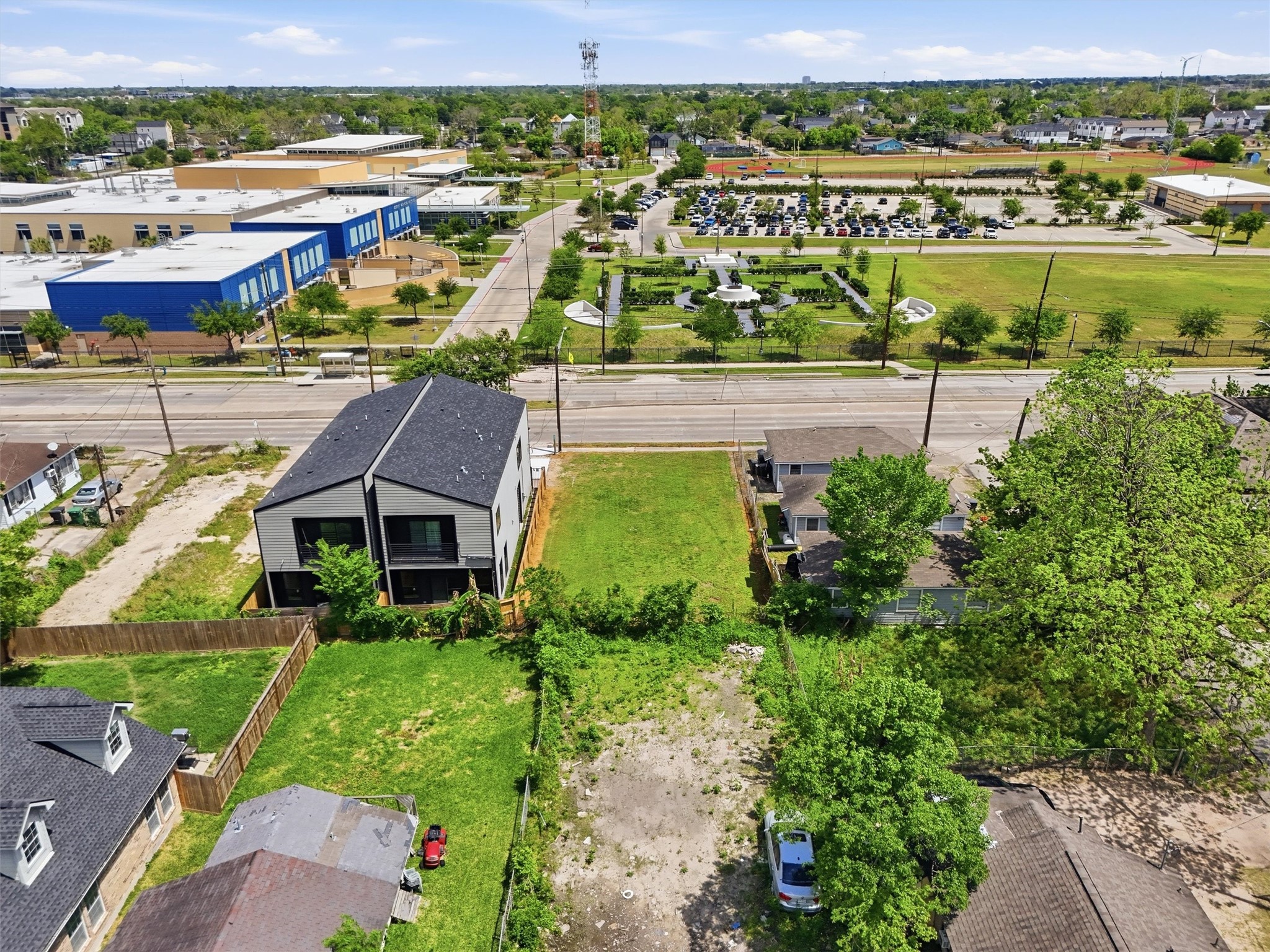 Listing photo 1