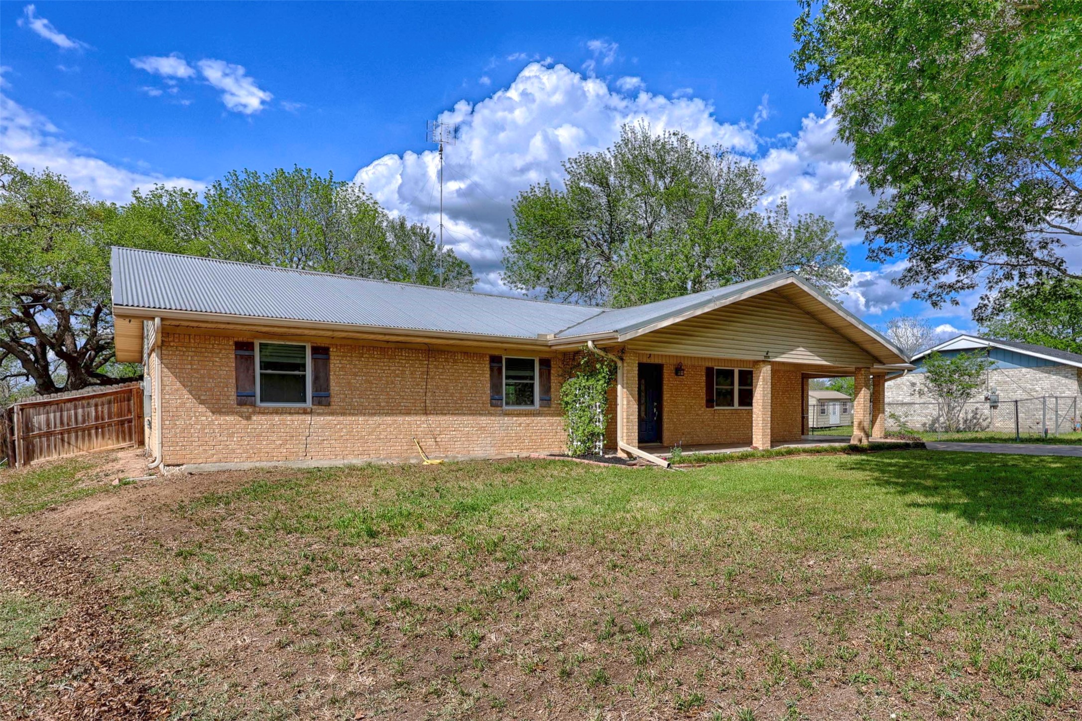 Listing photo 1