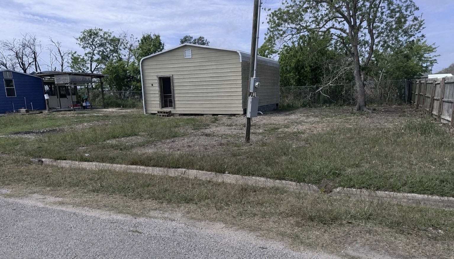 Listing photo 1