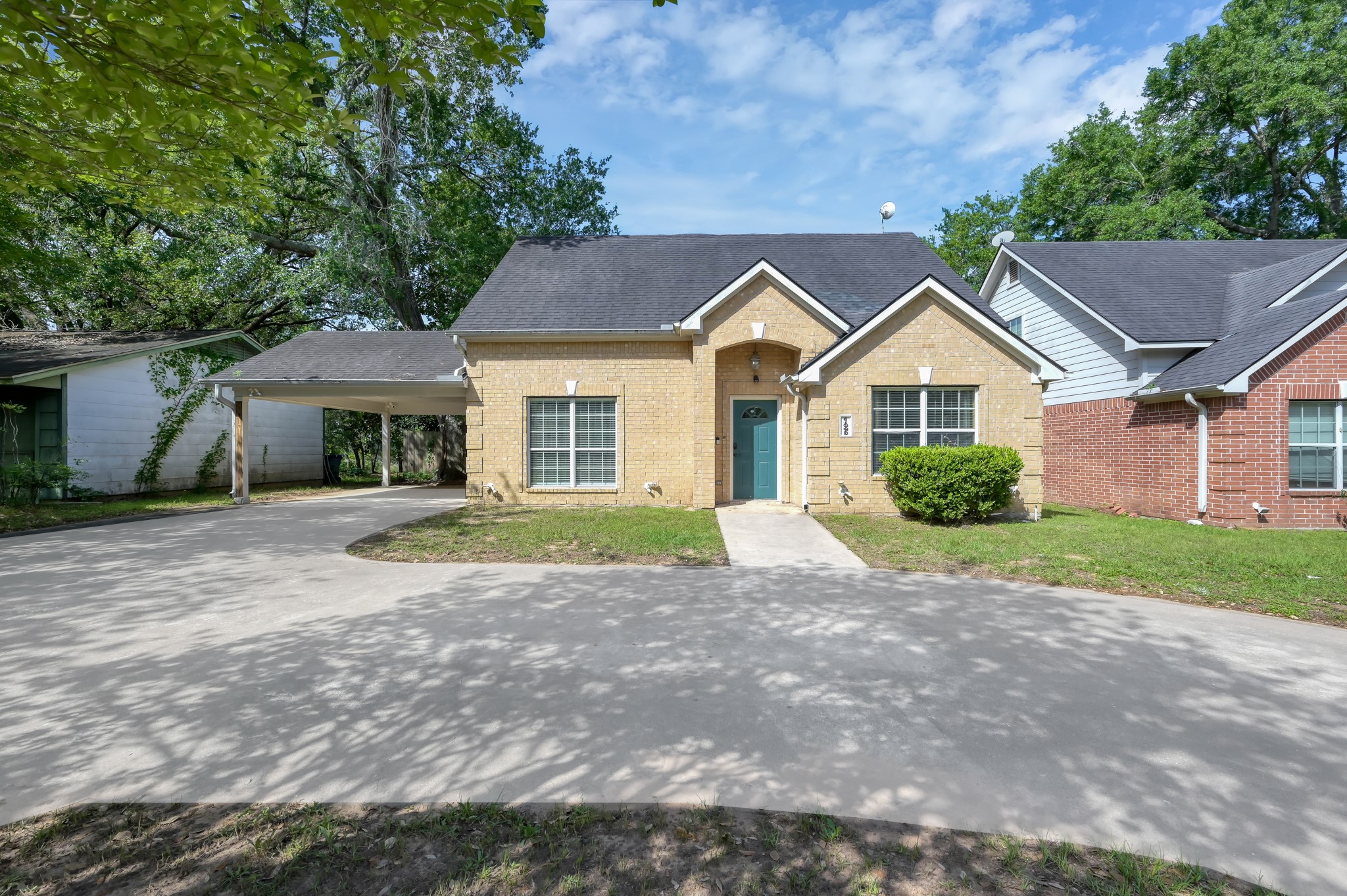 Listing photo 1