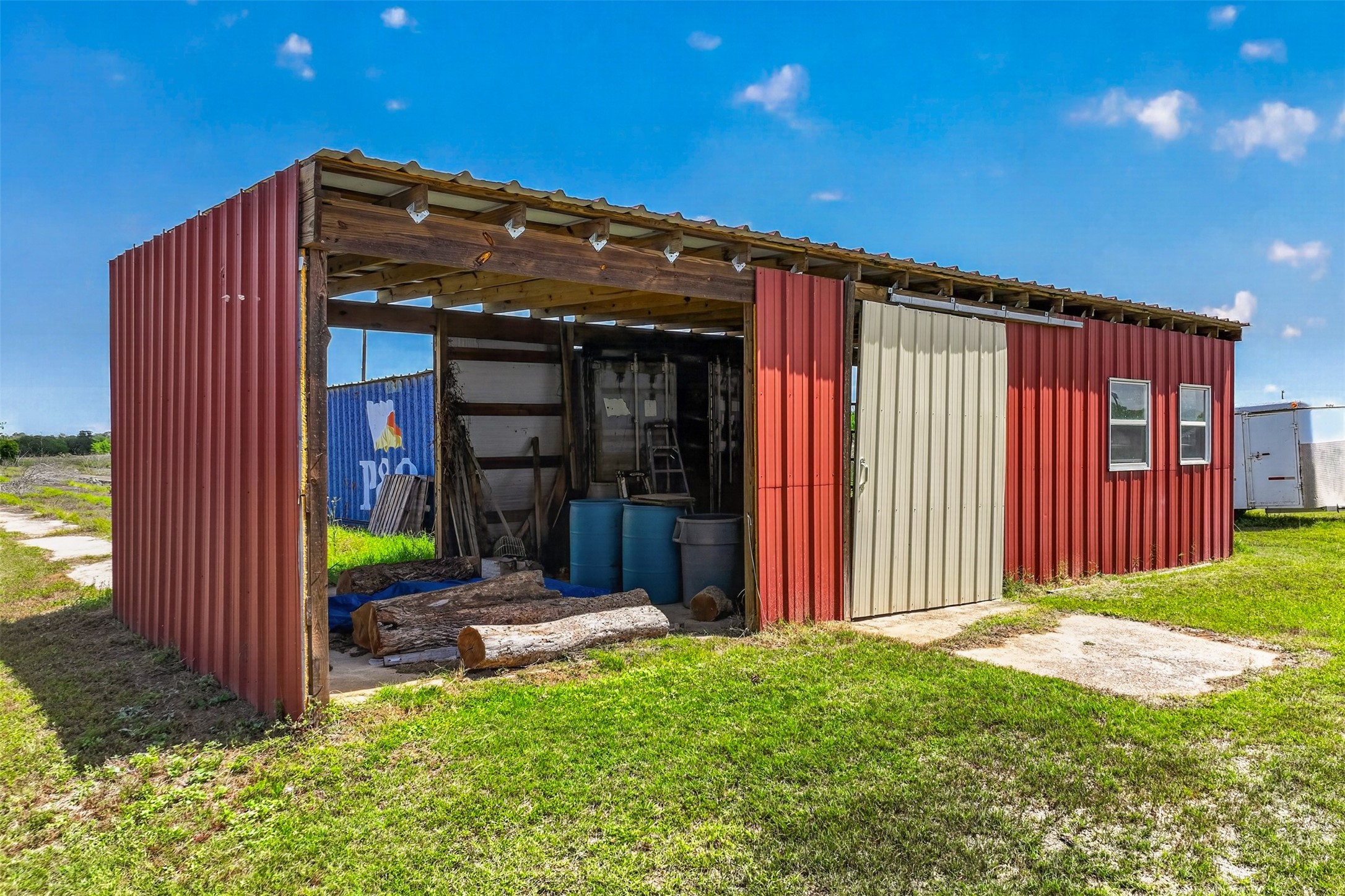 Listing photo 5