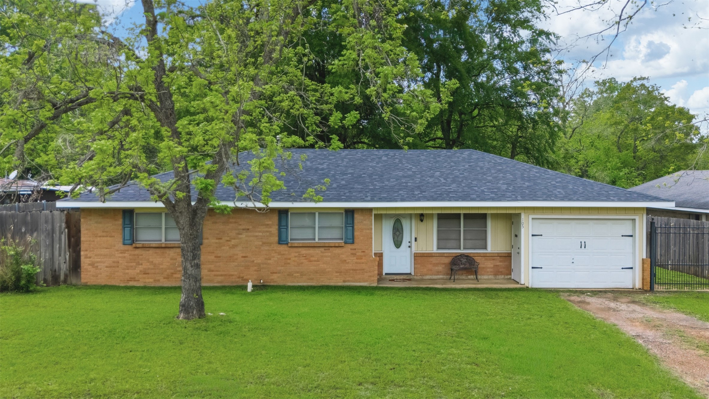 Listing photo 1