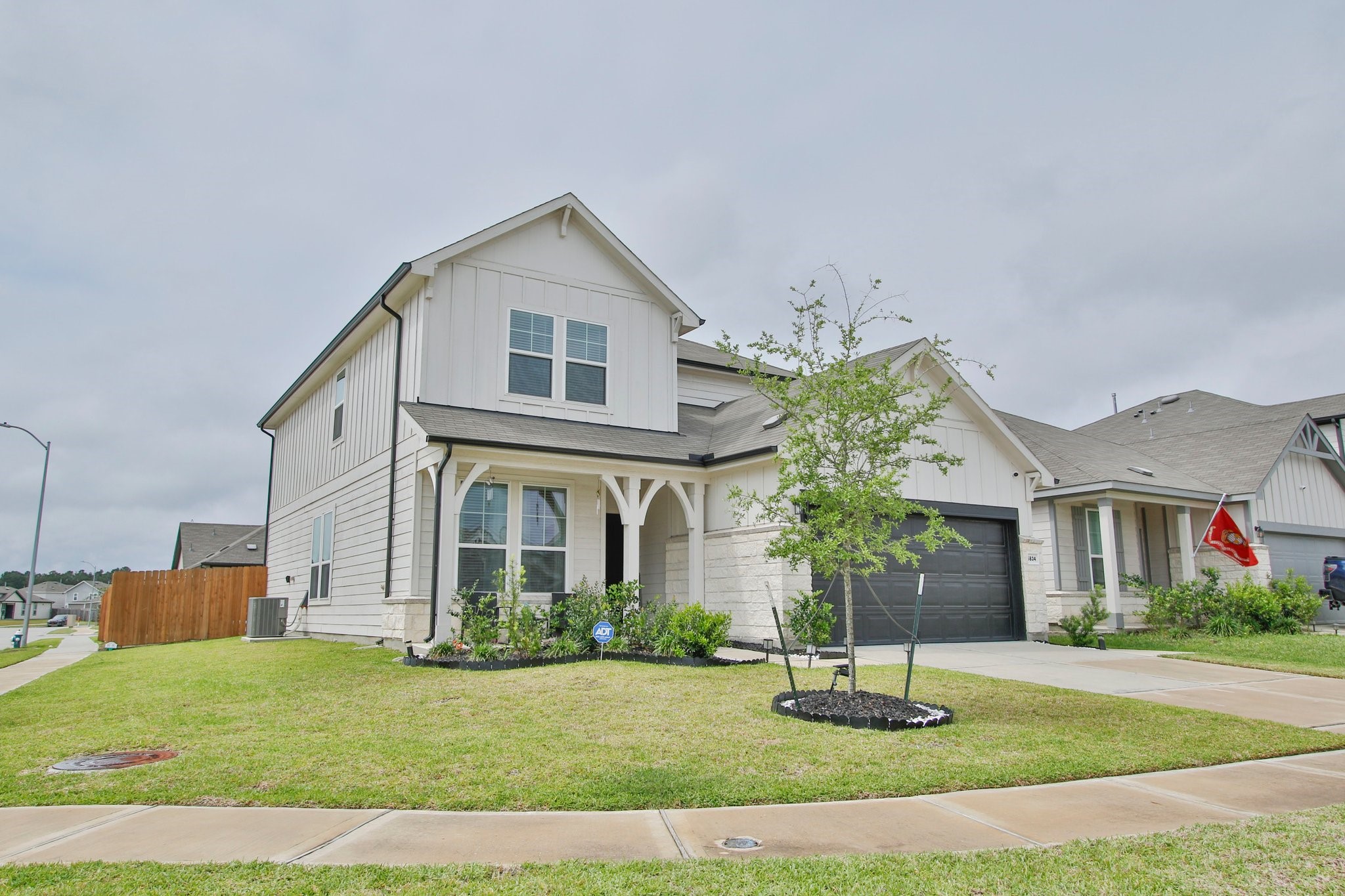 Listing photo 3